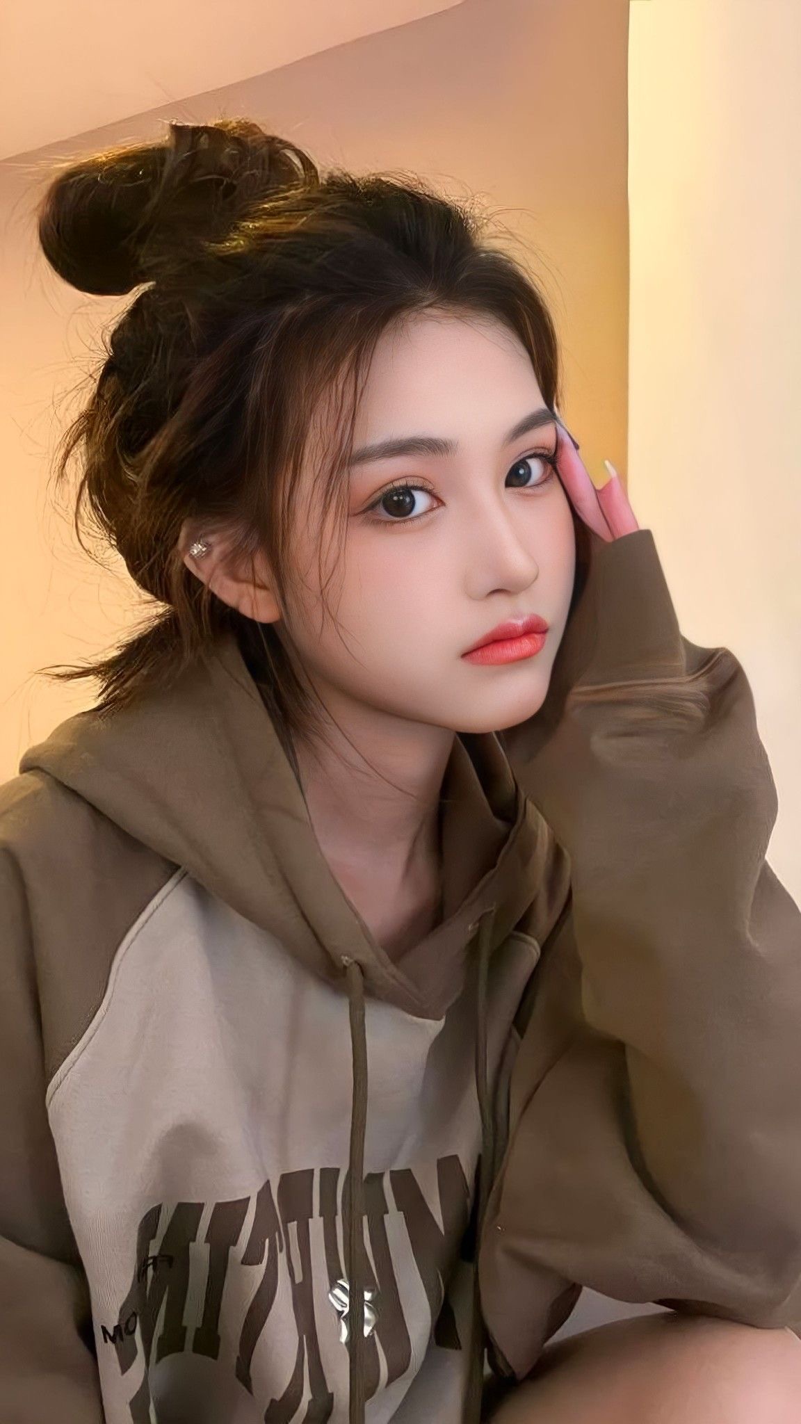 Chồng Tôi Nhận Nuôi Một Đứa Bé