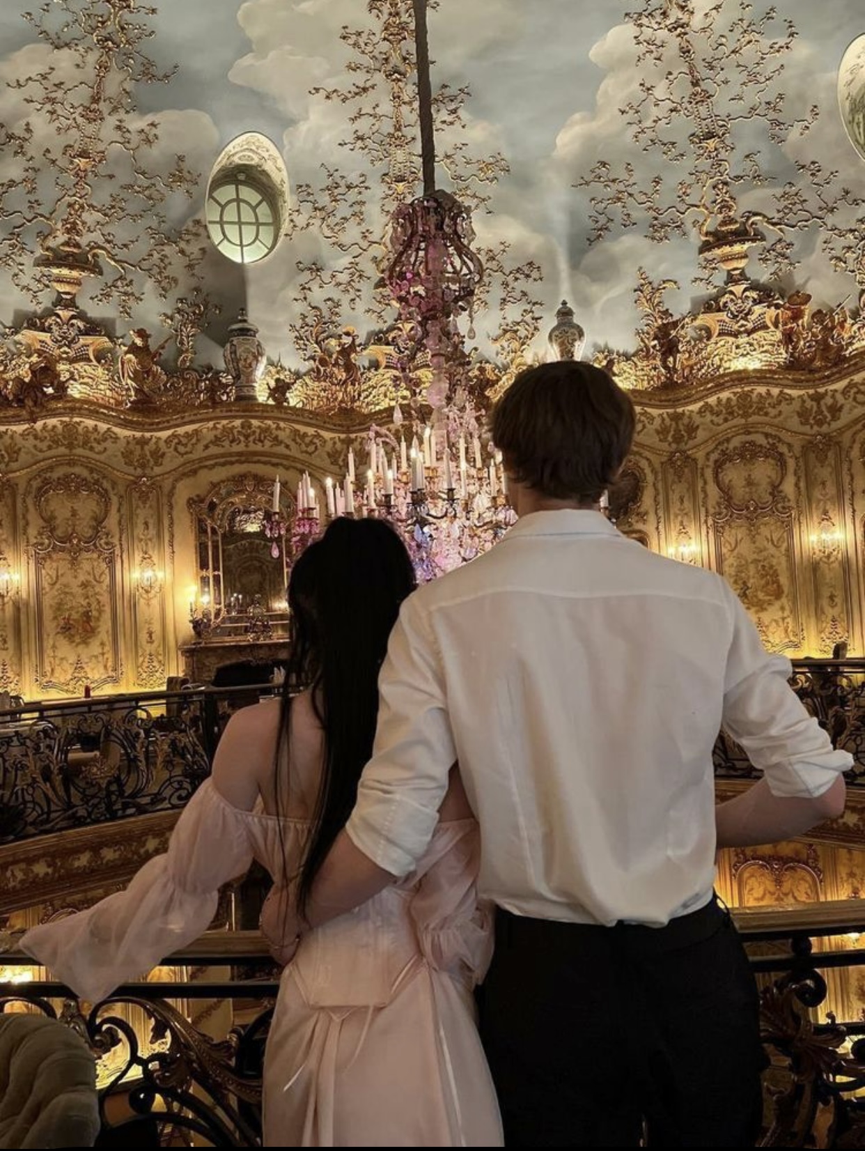 BẠN TRAI BỎ RƠI TÔI ĐỂ ĐI VỚI TÌNH CŨ