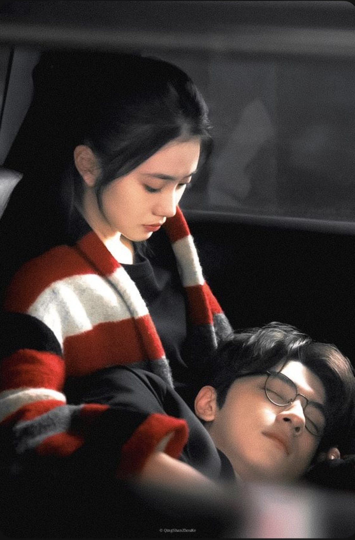 MỐI QUAN HỆ BÍ MẬT