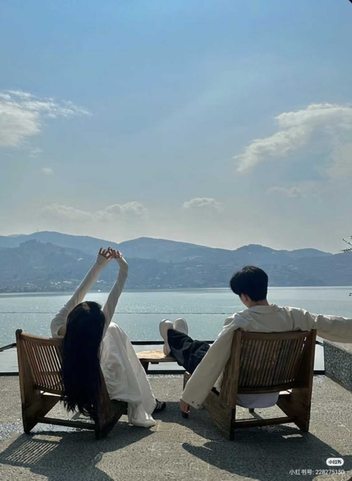 CHỒNG NGOẠI TÌNH VỚI THƯ KÝ