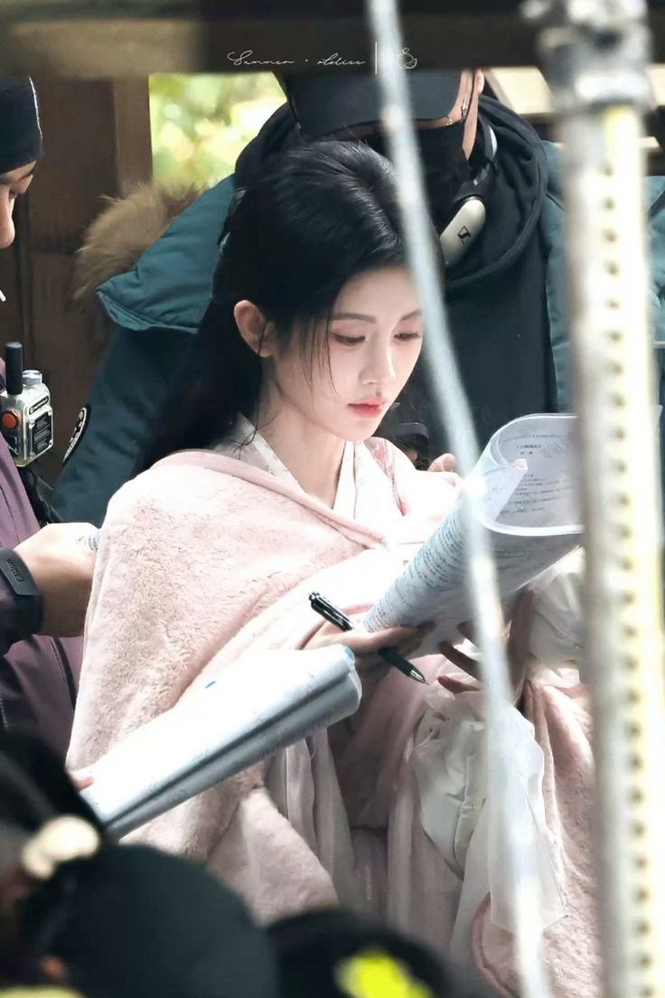 KHÔNG CÓ MẶT TRỜI, TÔI VẪN TỎA SÁNG