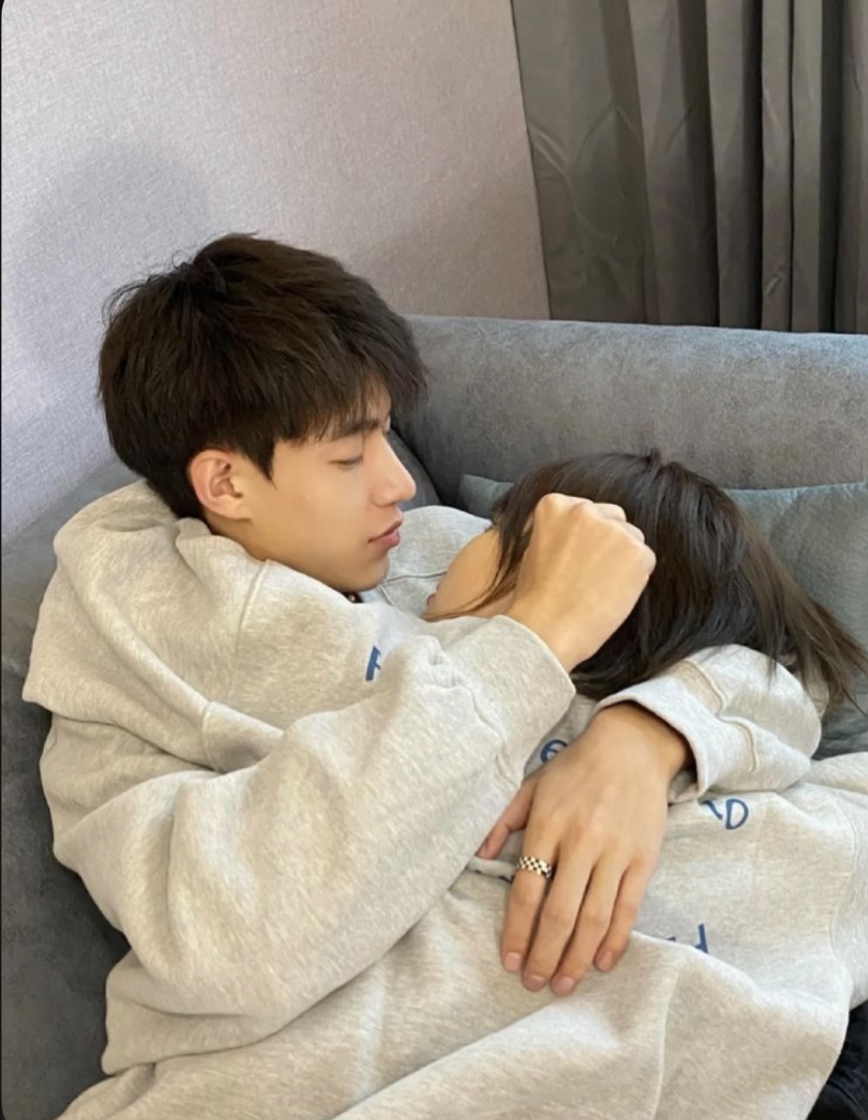 YÊU ĐƯƠNG VỚI ANH EM SONG SINH