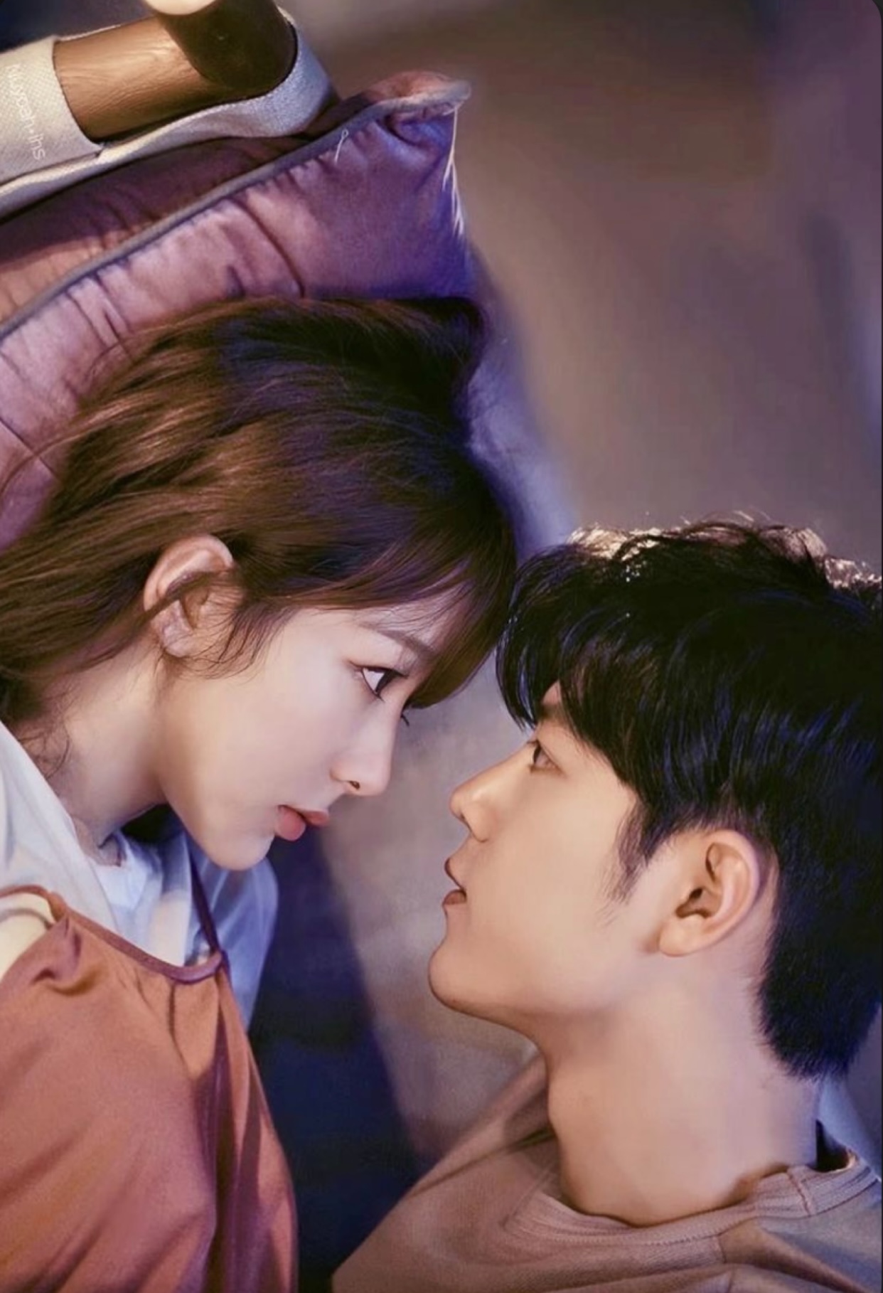 BỖNG TRỞ THÀNH BẠN GÁI CỦA KẺ THÙ KHÔNG ĐỘI TRỜI CHUNG