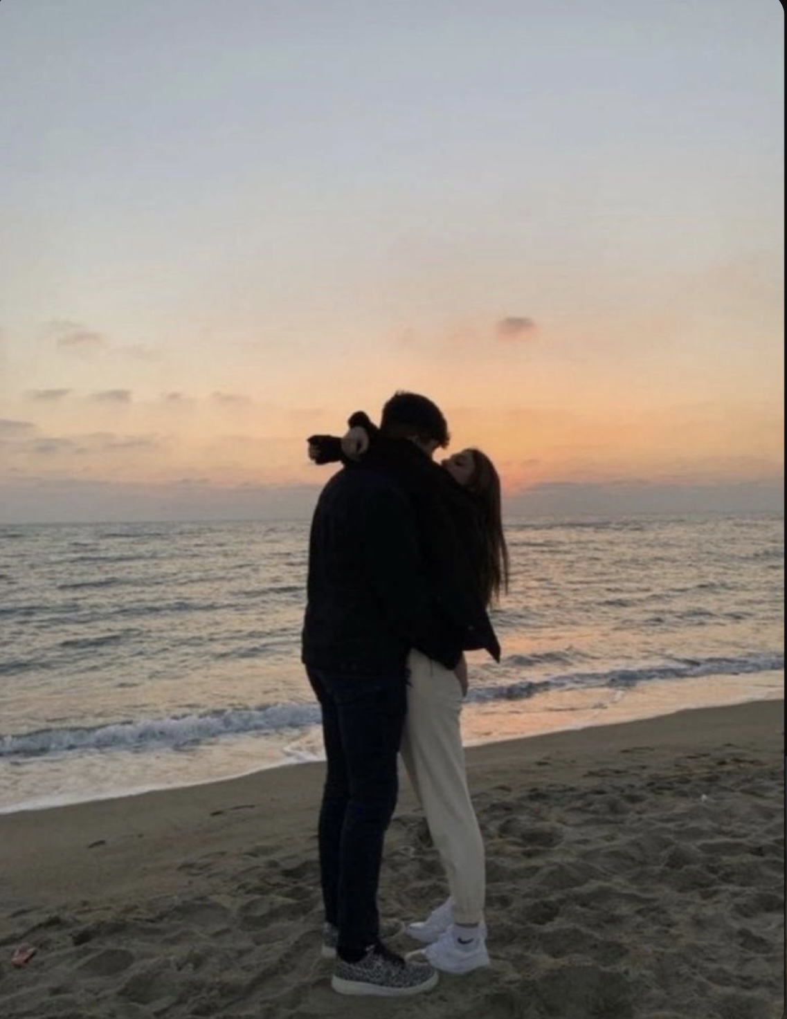 HAI TRÁI TIM KHÔNG CÒN CHUNG NHỊP ĐẬP