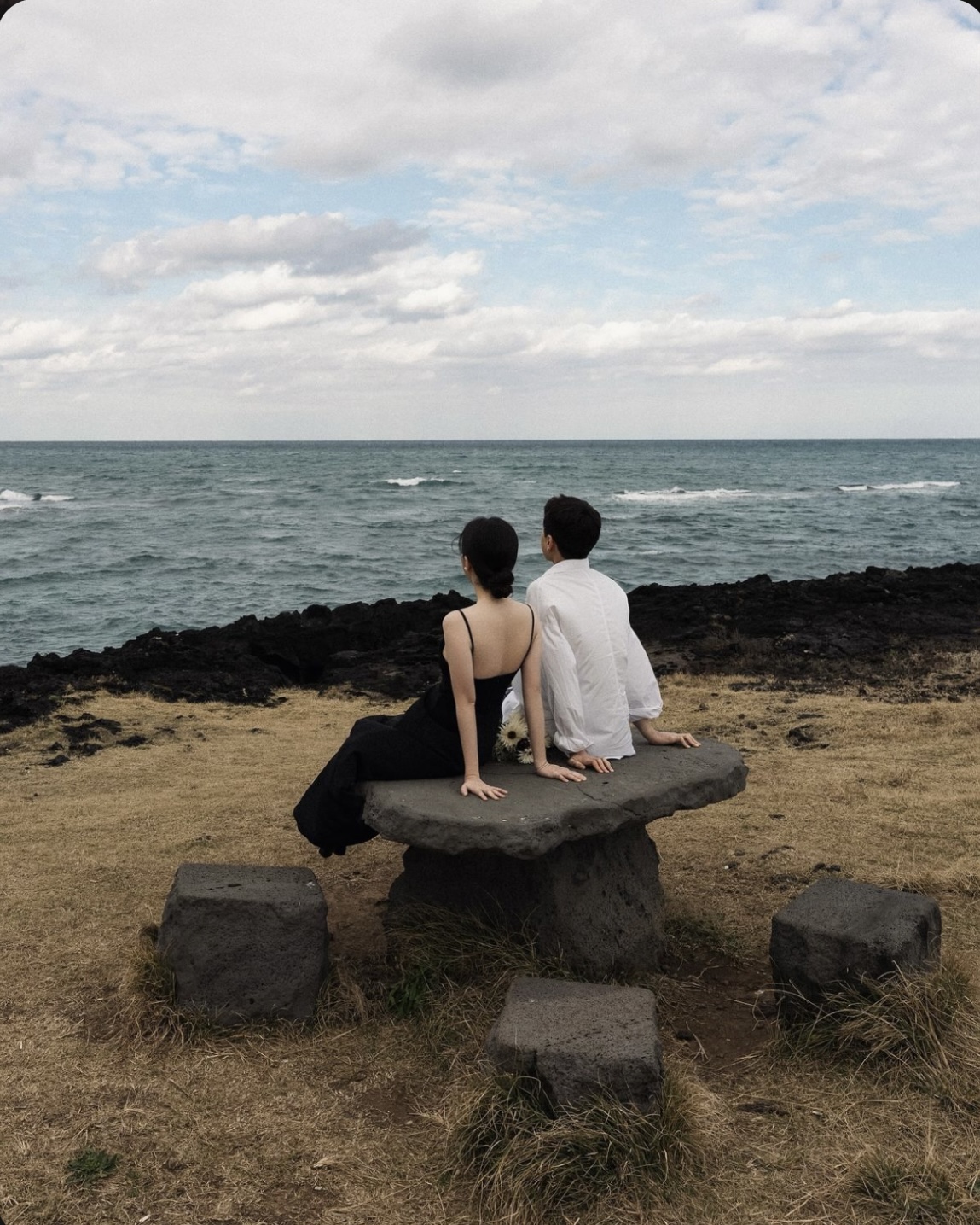 THỨ TÔI CẦN KHÔNG PHẢI ANH