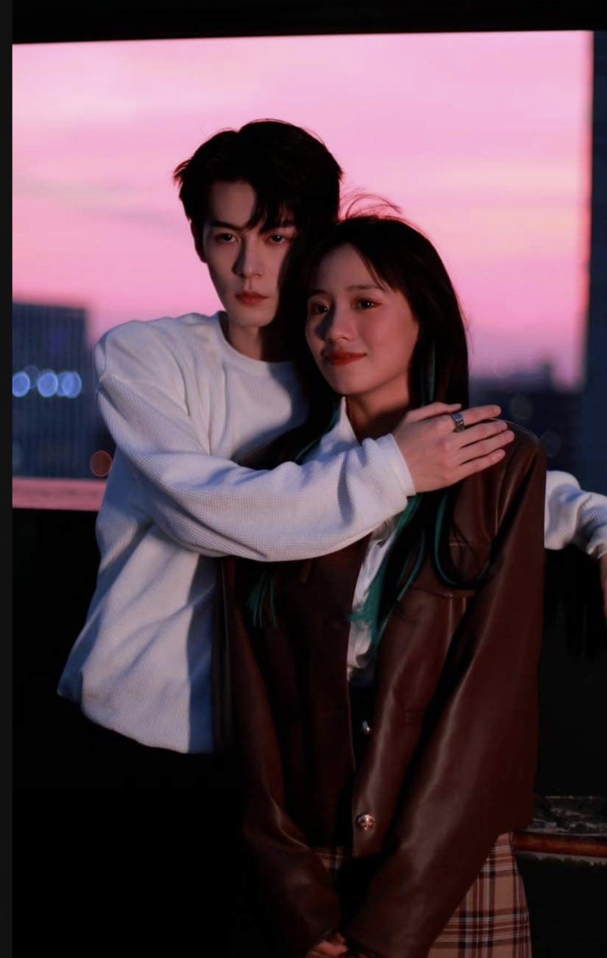 TÌNH YÊU GIẢ DỐI