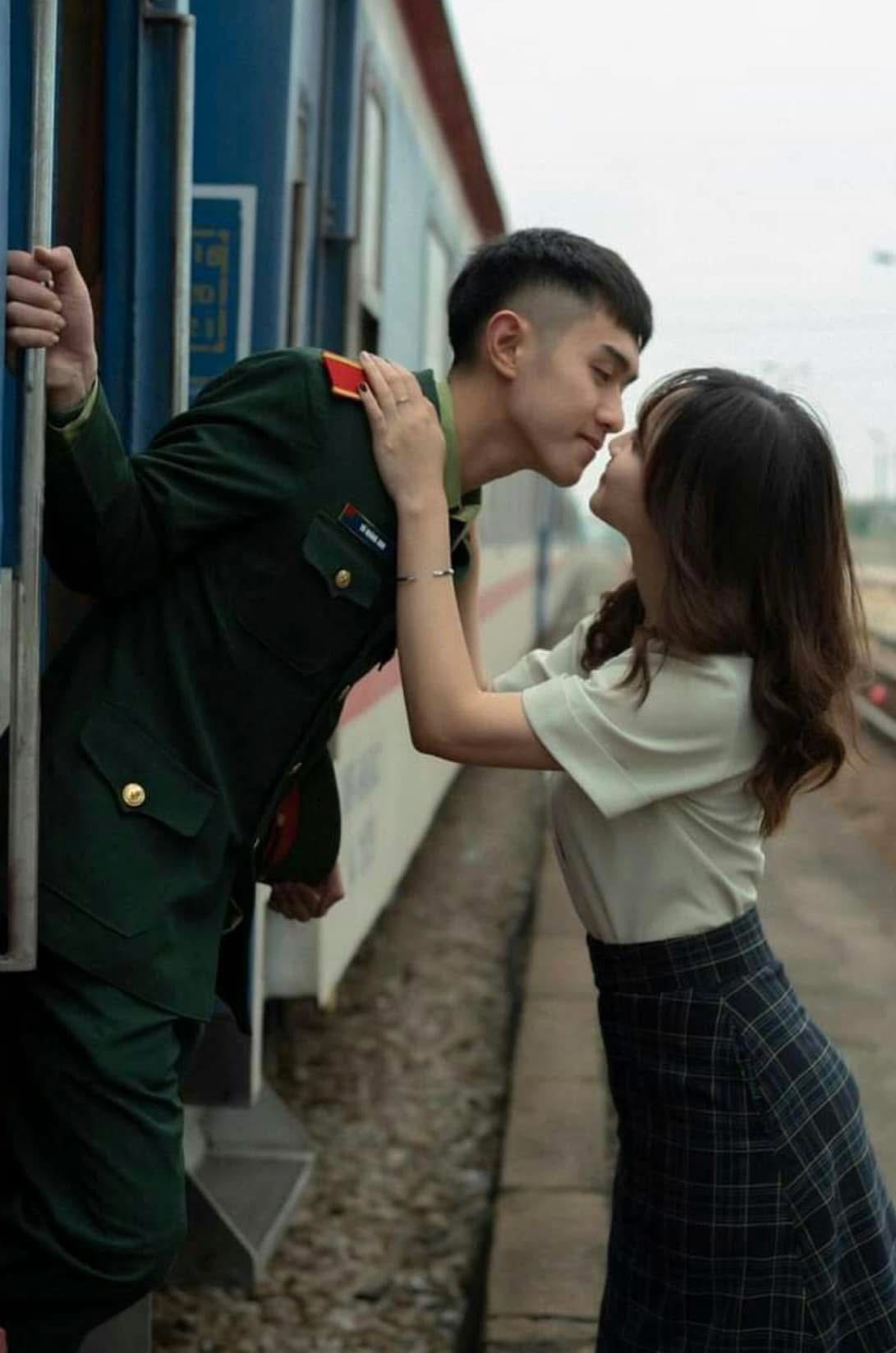 KẾT HÔN CHƠP NHOÁNG VỚI ANH CẢNH SÁT BIÊN PHÒNG