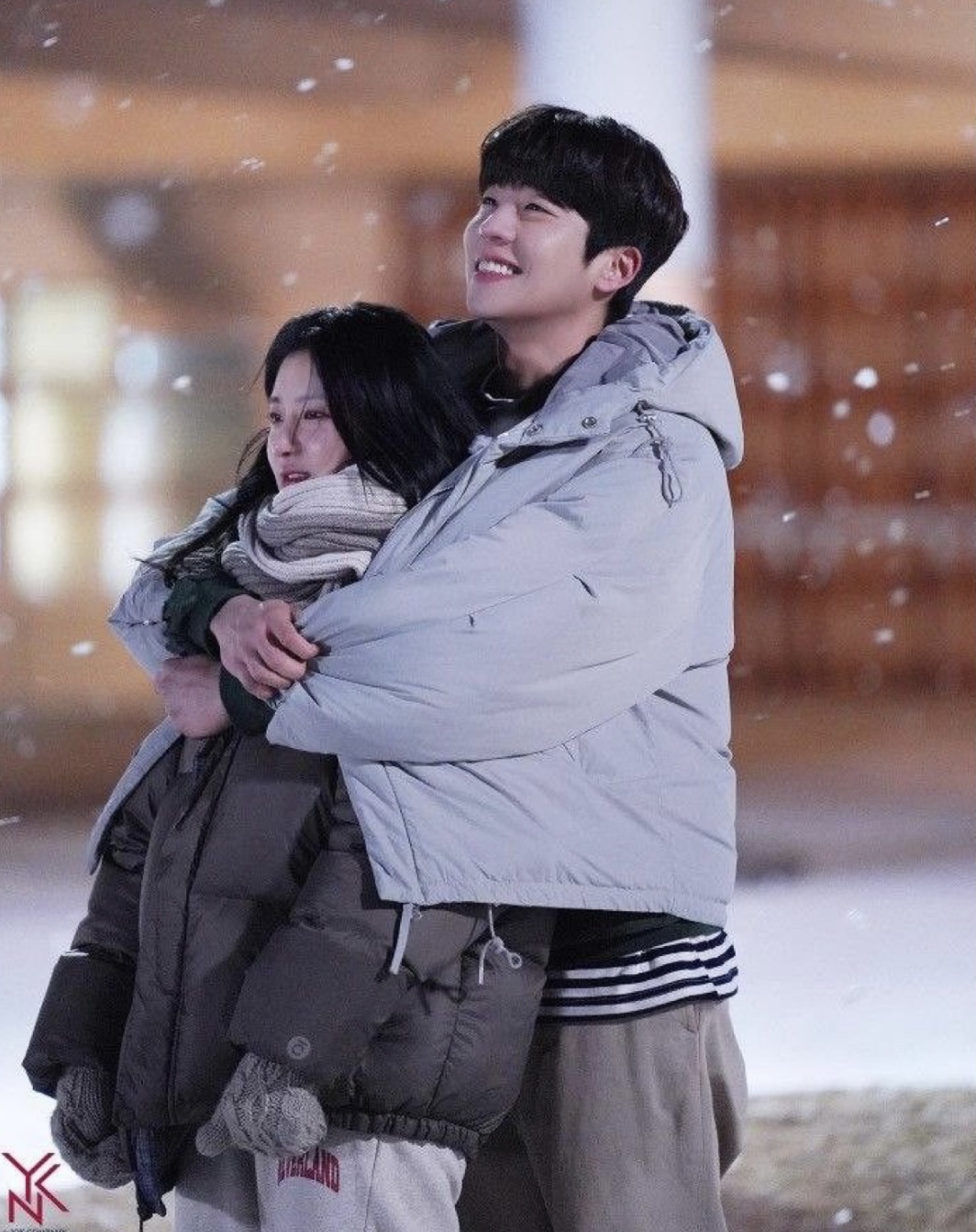 NGƯỜI YÊU TÔI CAO MỘT MÉT TÁM TÁM