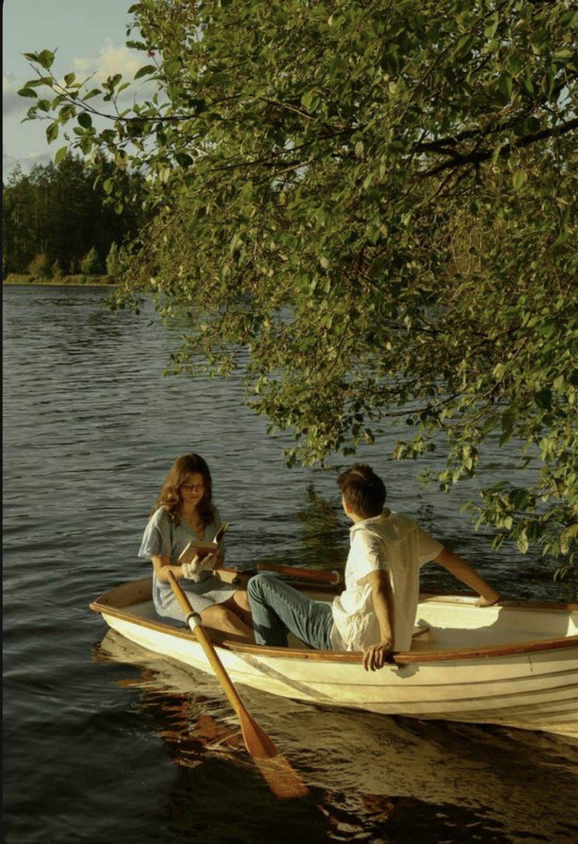 NGƯỜI ANH TA YÊU KHÔNG PHẢI TÔI