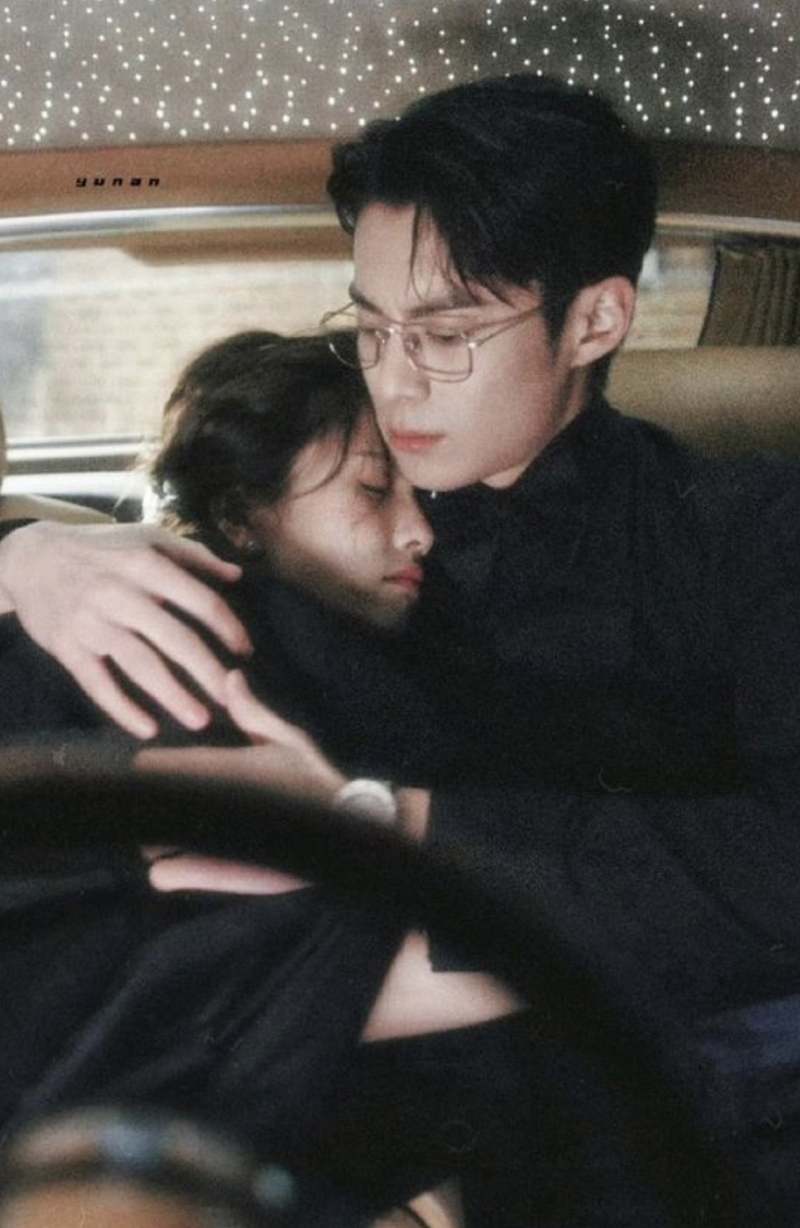 CẢ ĐỜI KHÔNG THỂ GẮN BÓ VỚI MỘT NGƯỜI