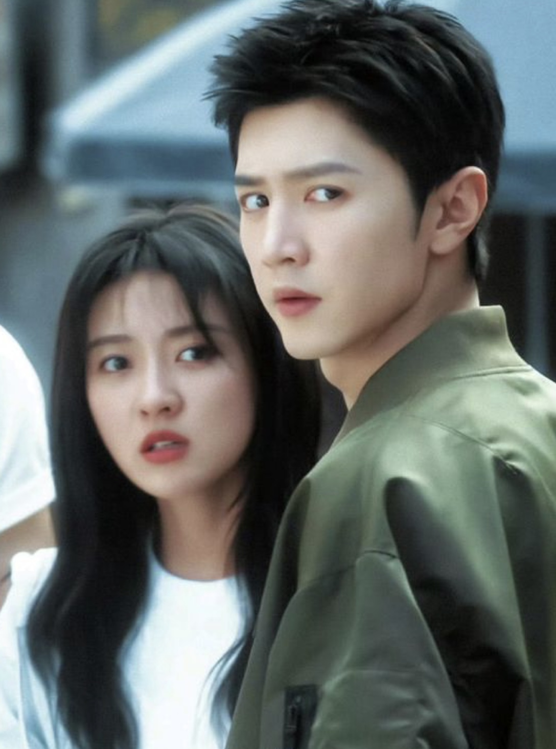 CHUNG MỘT MÁI NHÀ