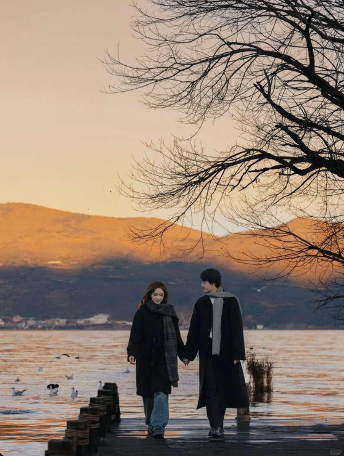 KHỜ DẠI VÌ YÊU