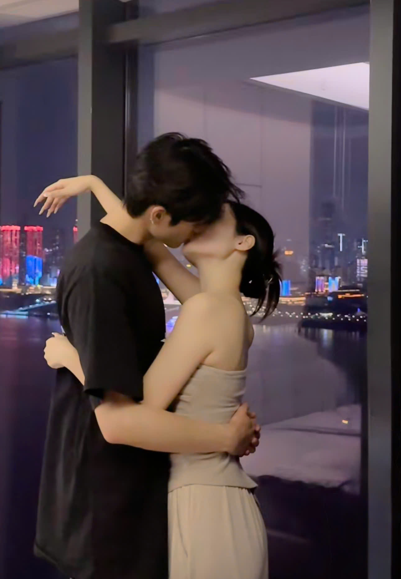 GIẢ CÂM CŨNG KHÔNG XONG