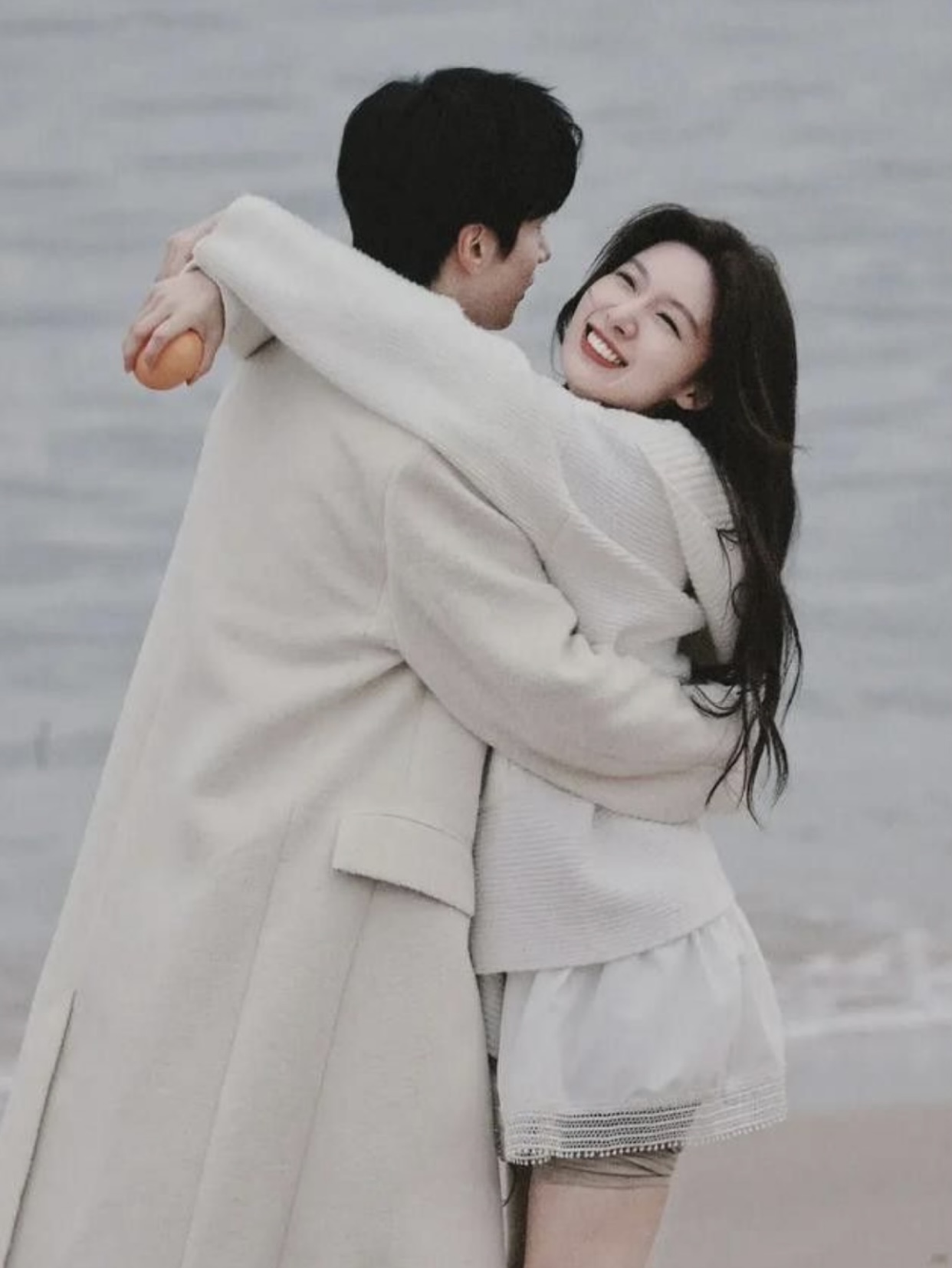 PHÍ CHIA TAY NGỌT NGÀO