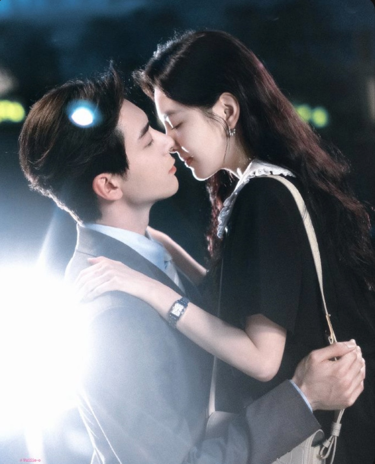 ÁNH MẮT CỦA KẺ SI TÌNH