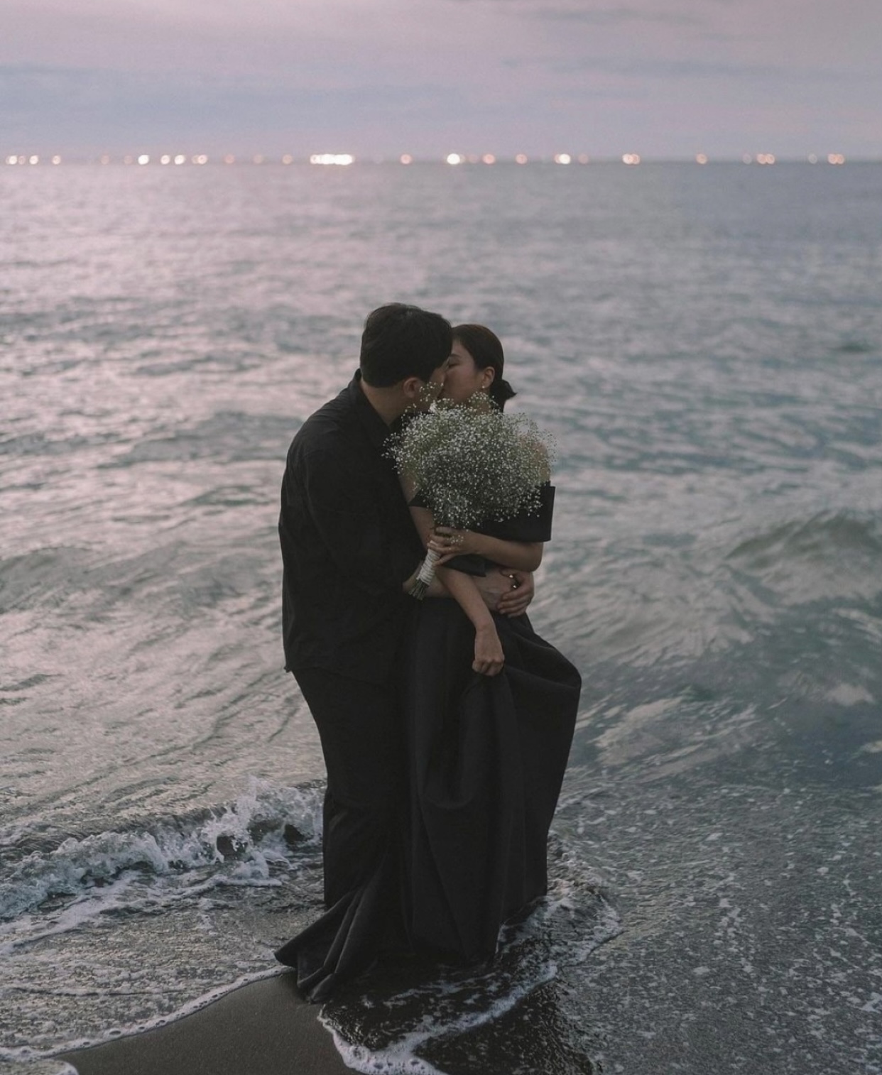 ÁNH NẮNG THẮP SÁNG CON TIM