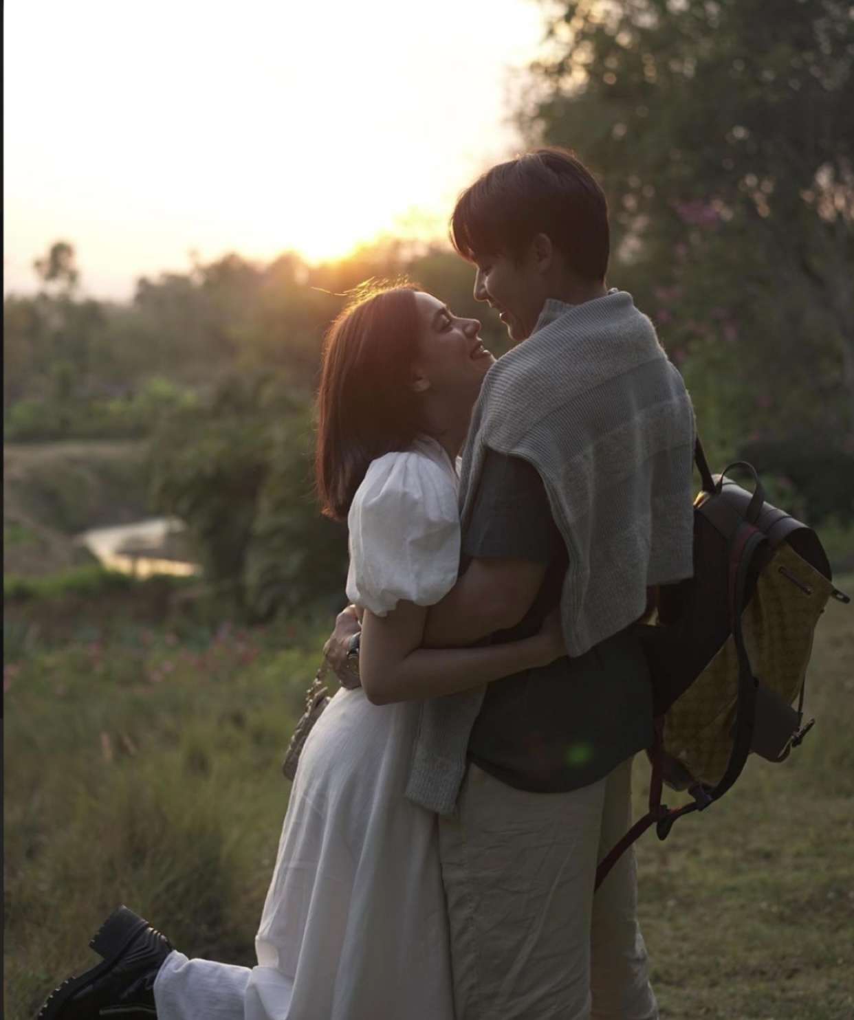 MÊ TRAI ĐẾN GIÀ