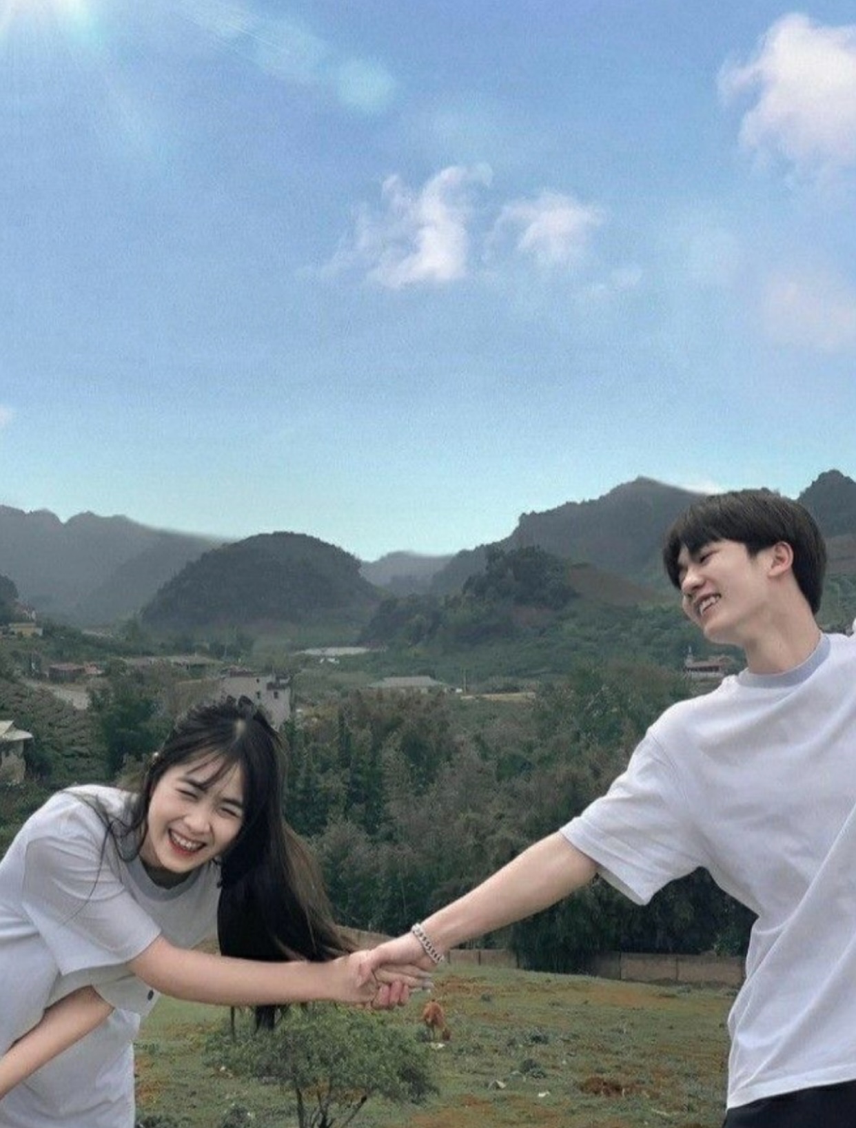 VA PHẢI ÁNH MẮT ANH