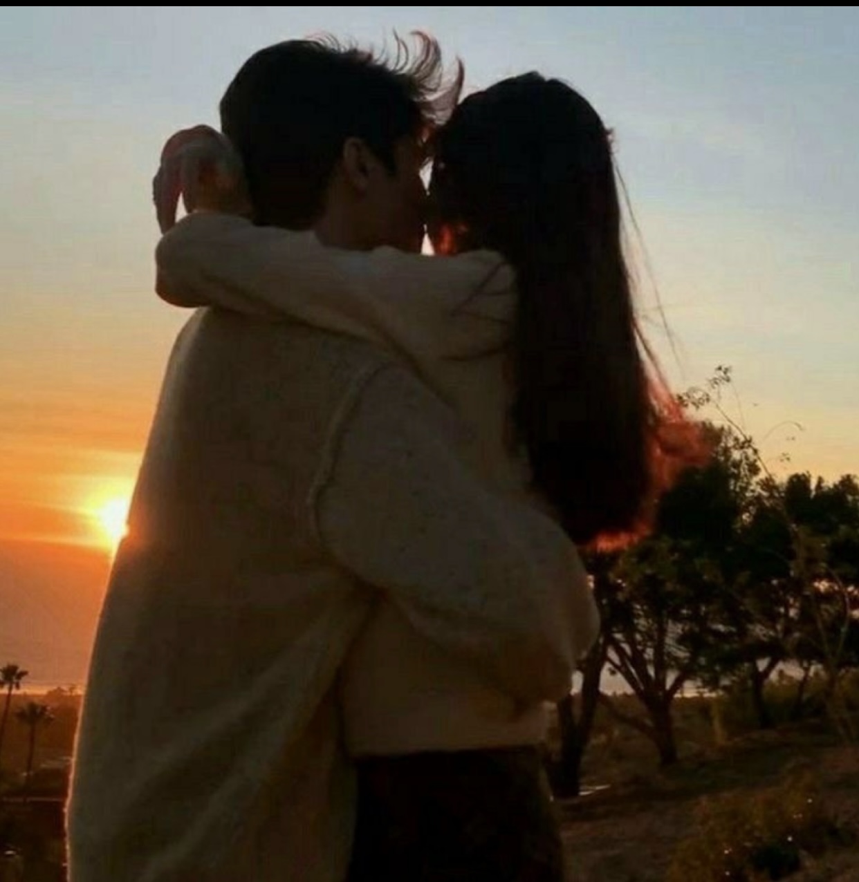 HỐI HẬN VÌ KHÔNG TRÂN TRỌNG VỢ CŨ