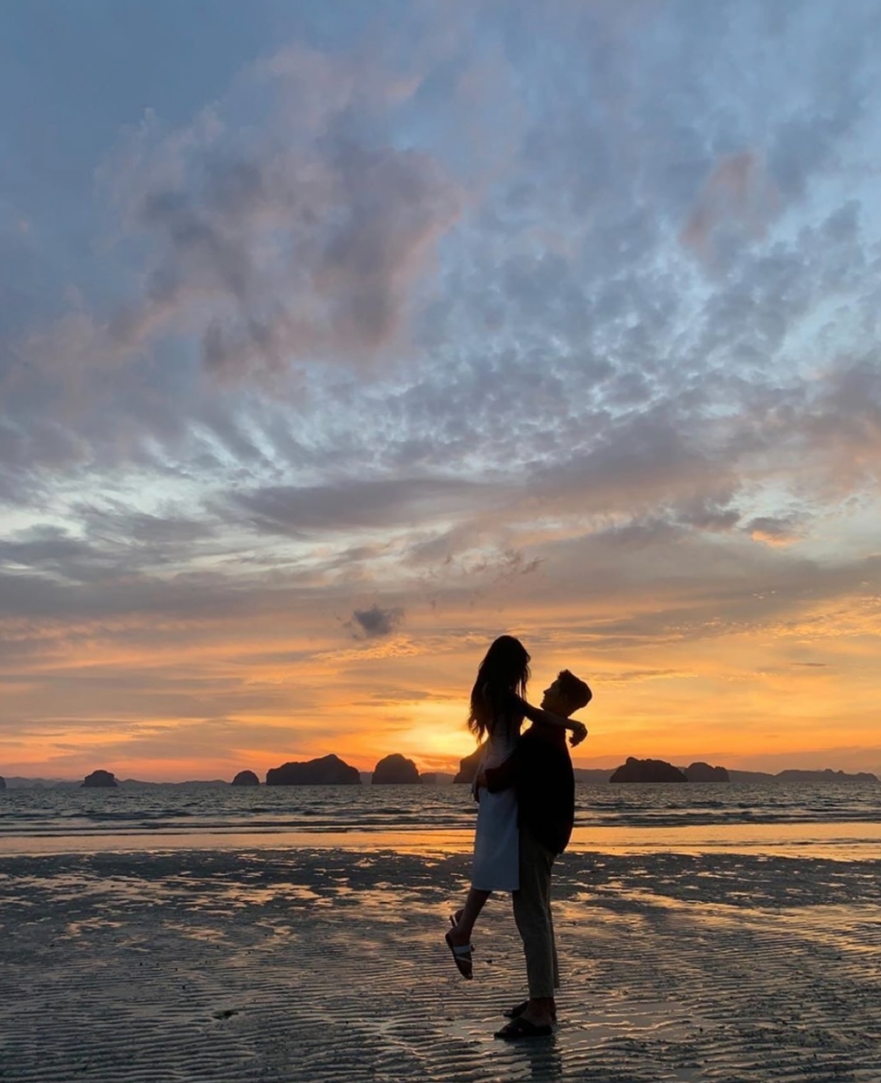 THỨ TỐT ĐẸP CHỜ TÔI PHÍA TRƯỚC