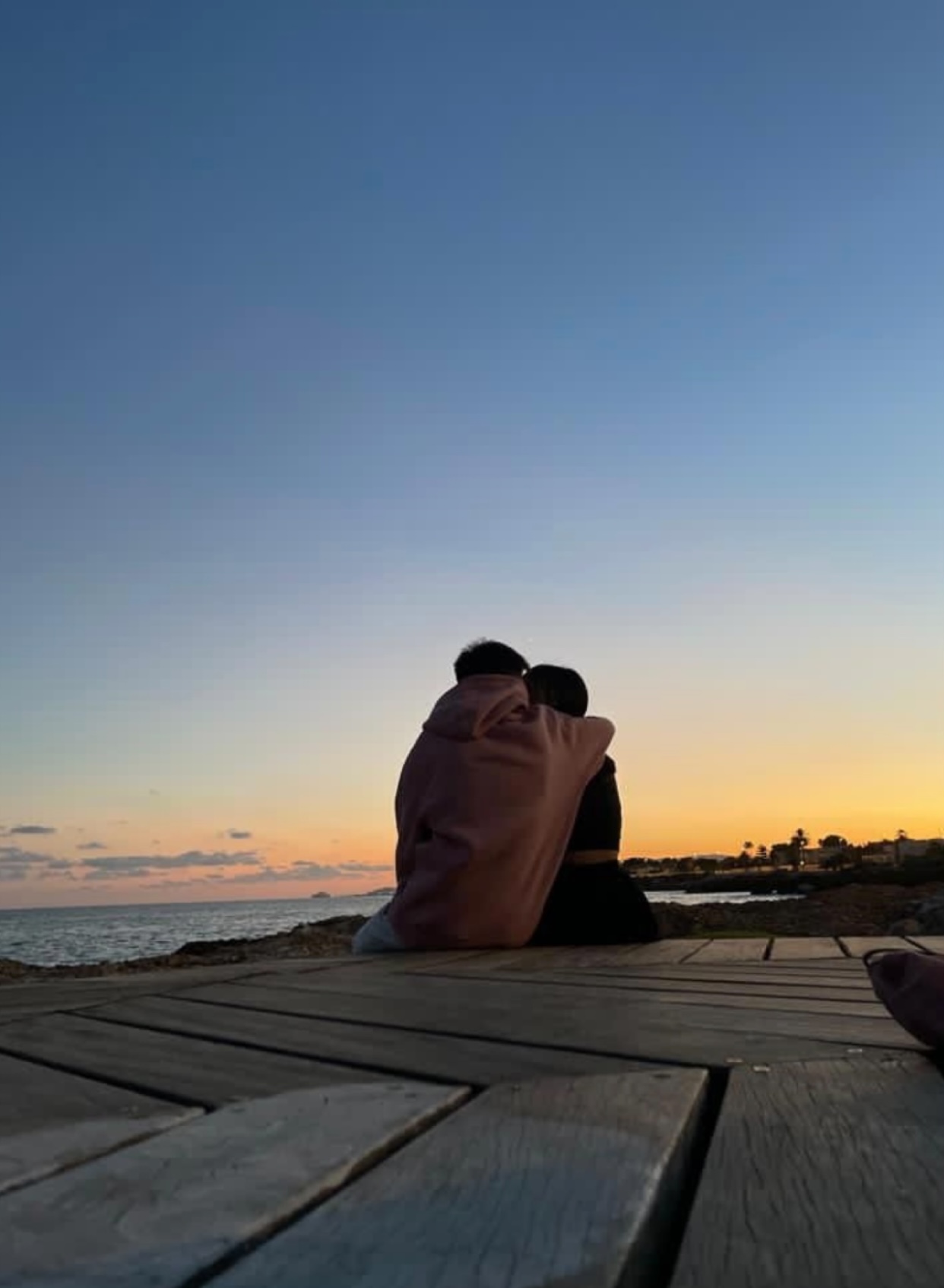 LÀM LẠI CUỘC ĐỜI SAU BÃO TỐ