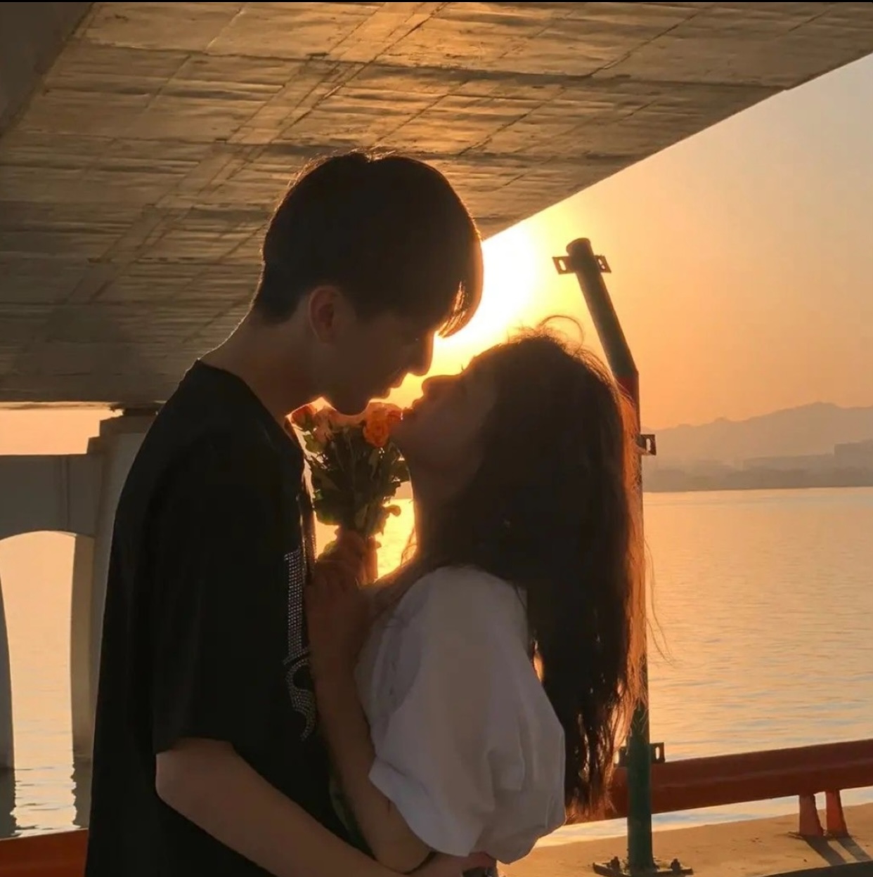 GẶP LẠI ANH SAU LẦN BỎ TRỐN