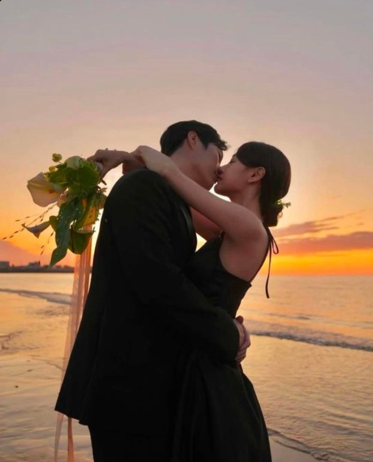 CHỦ ĐỀ TÌNH YÊU