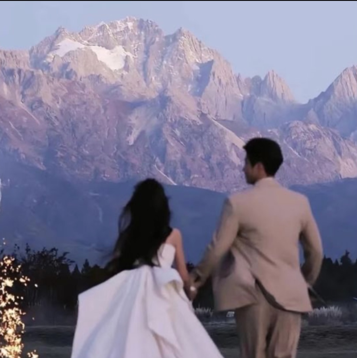 CHỒNG LỪA TÔI TỪNG BƯỚC