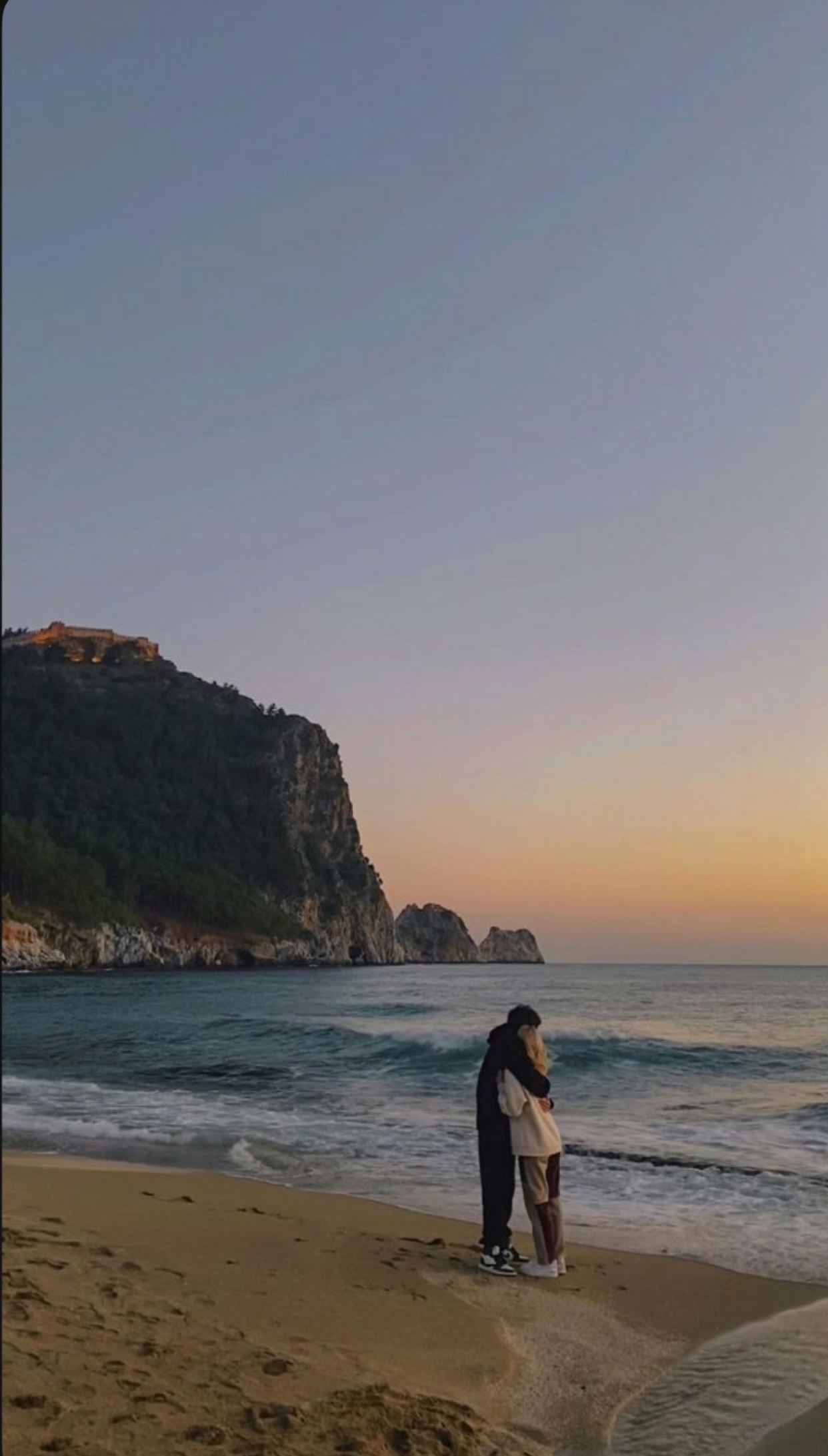 VÒNG VỠ TÌNH TAN