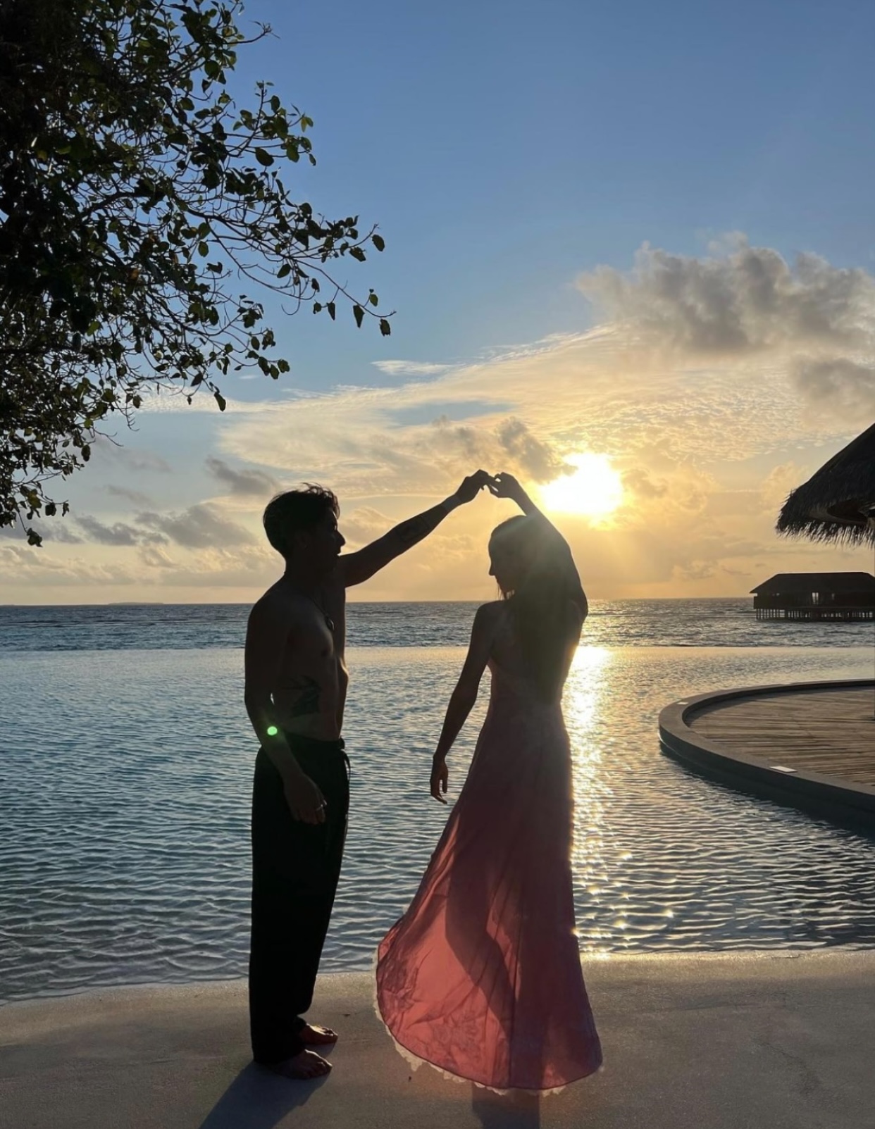 RỜI XA ANH RỜI XA NƠI ĐÂY