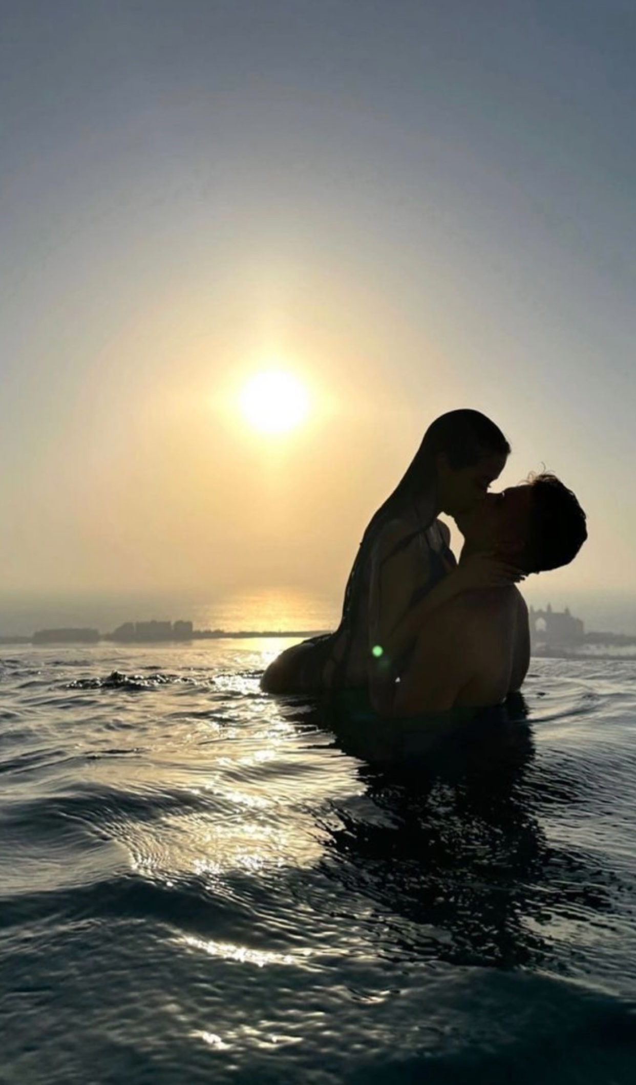 BA LẦN BÂP GẶP CHỒNG Ở CÙNG TRỢ LÝ