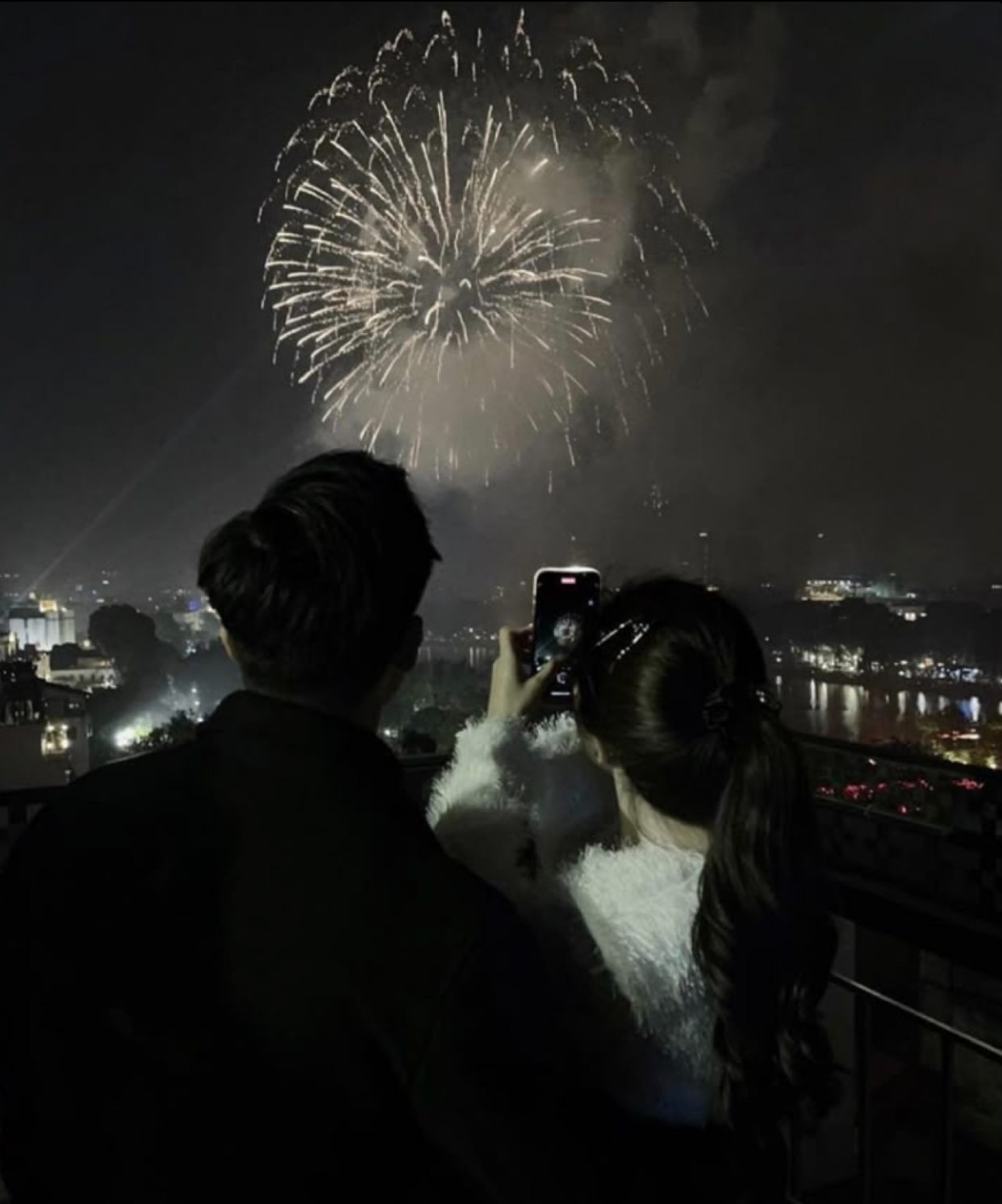 NGUỘI LẠNH CON TIM