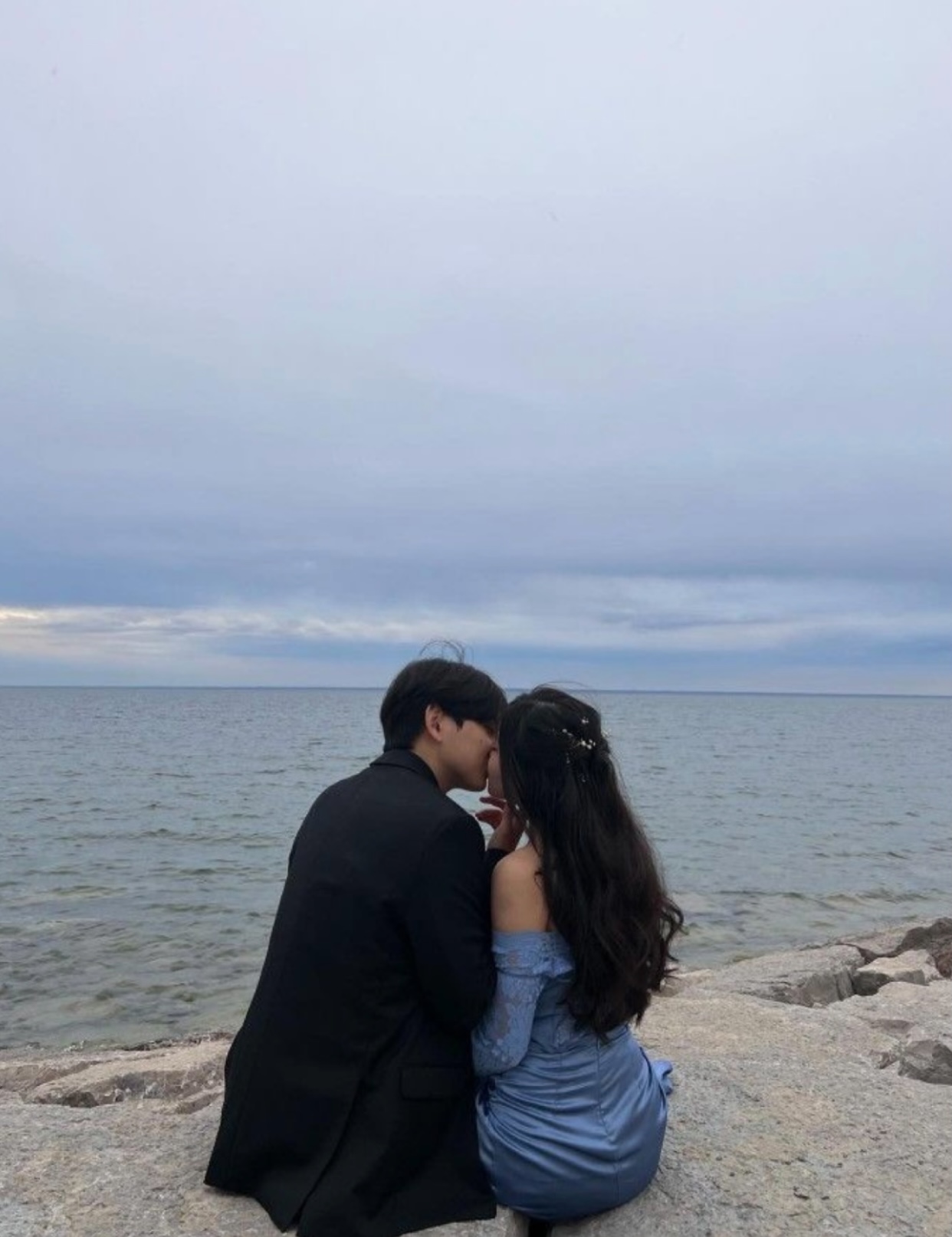 CHỒNG GIẢ MẤT TRÍ NHỚ ĐỂ TƯỞNG NHỚ BẠCH NGUYỆT QUANG