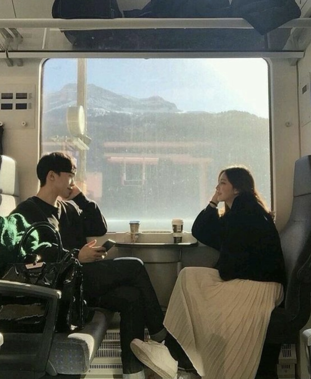 CUỘC XEM MẮT ĐỊNH MỆNH