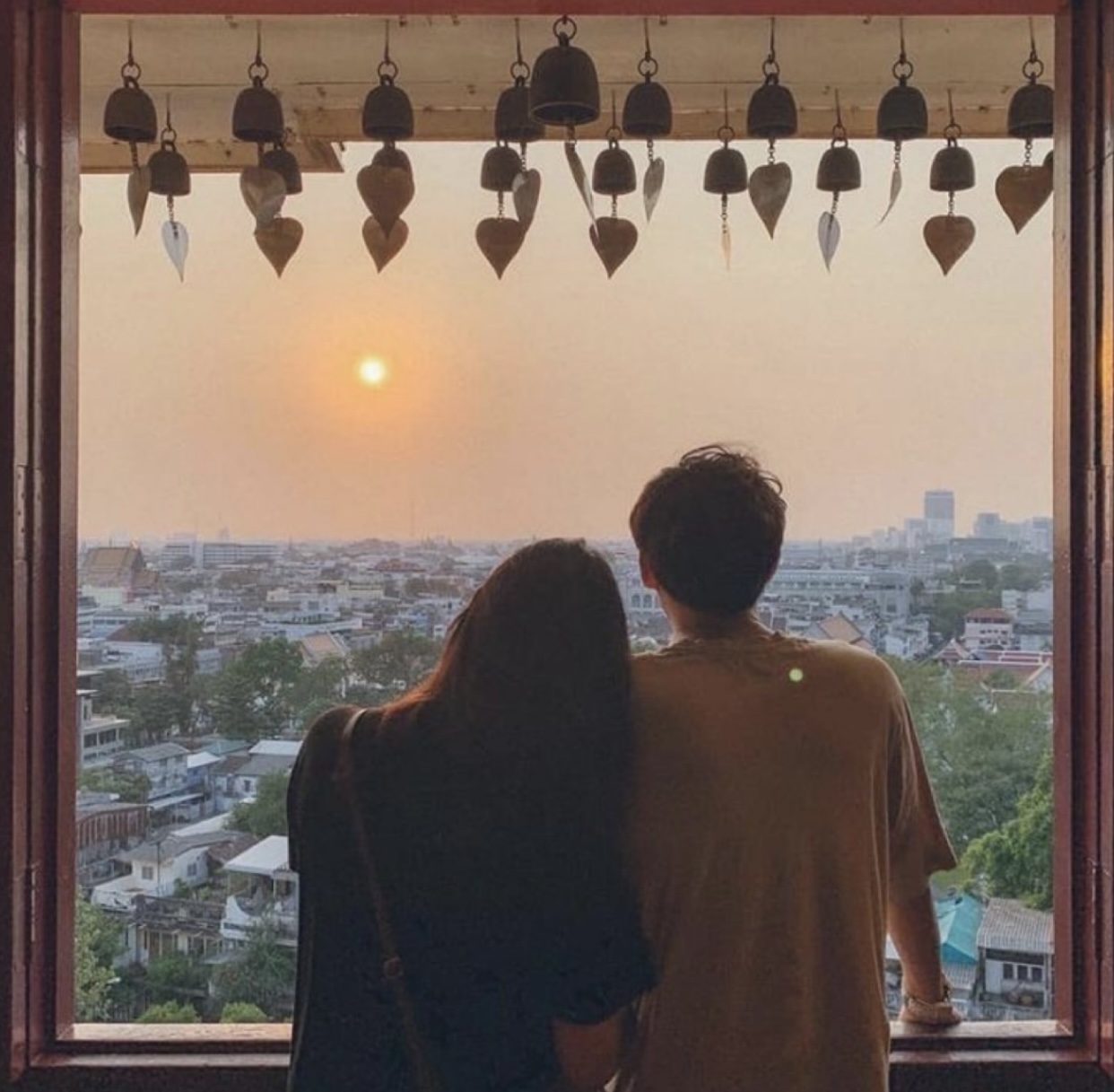 CHỒNG NHẮN TIN THAN KHỔ VỚI NỮ TRỢ LÝ