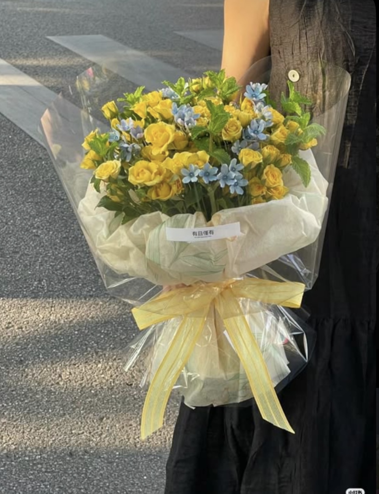 CHỒNG BAO NUÔI MỘT NỮ HOẠ SĨ