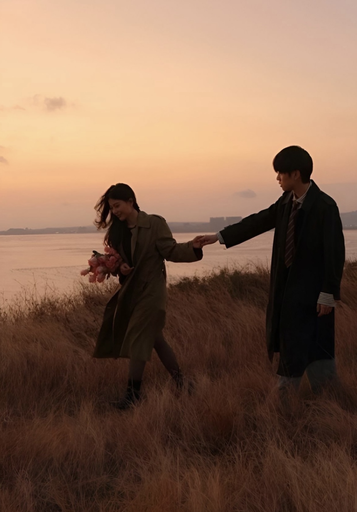 5 NĂM NHƯ TỜ GIẤY TRẮNG