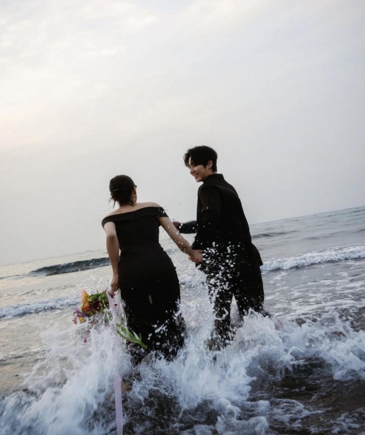 CHỐNG TÔI GẶP LẠI ÁNH TRĂNG TRẮNG CỦA CHỒNG