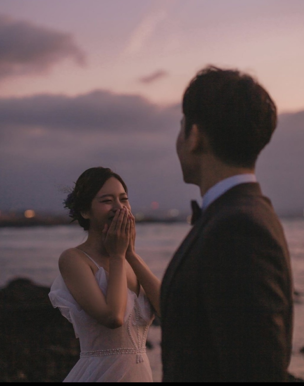 ANH LÀ MÓN QUÀ VÔ GIÁ ĐỜI EM