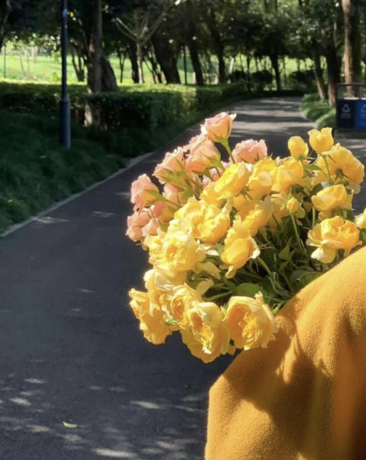 DÙNG NƯỚC MẮT ĐỂ CHINH PHỤC ANH