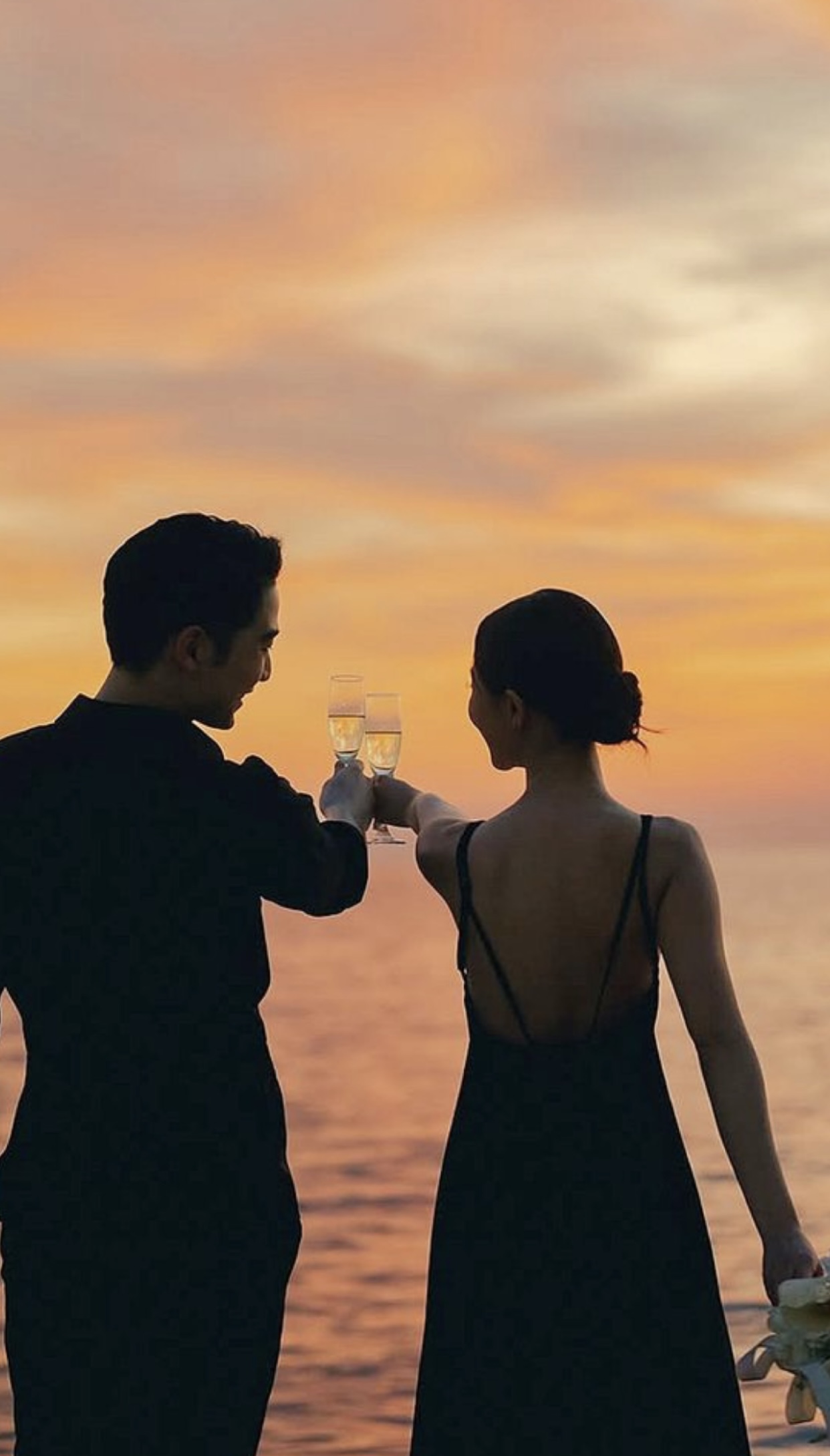 TÊN CHÚ RỂ TRONG HÔN LỄ KHÔNG PHẢI ANH