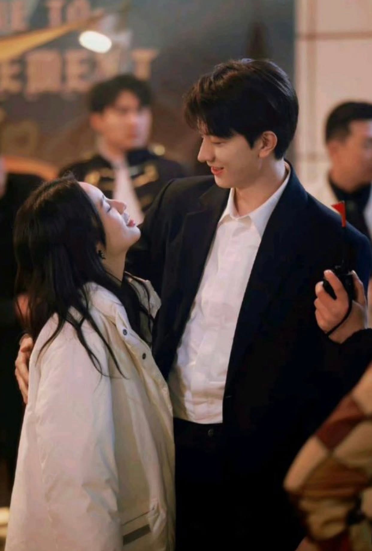 NỔI HỨNG MUỐN YÊU ĐƯƠNG