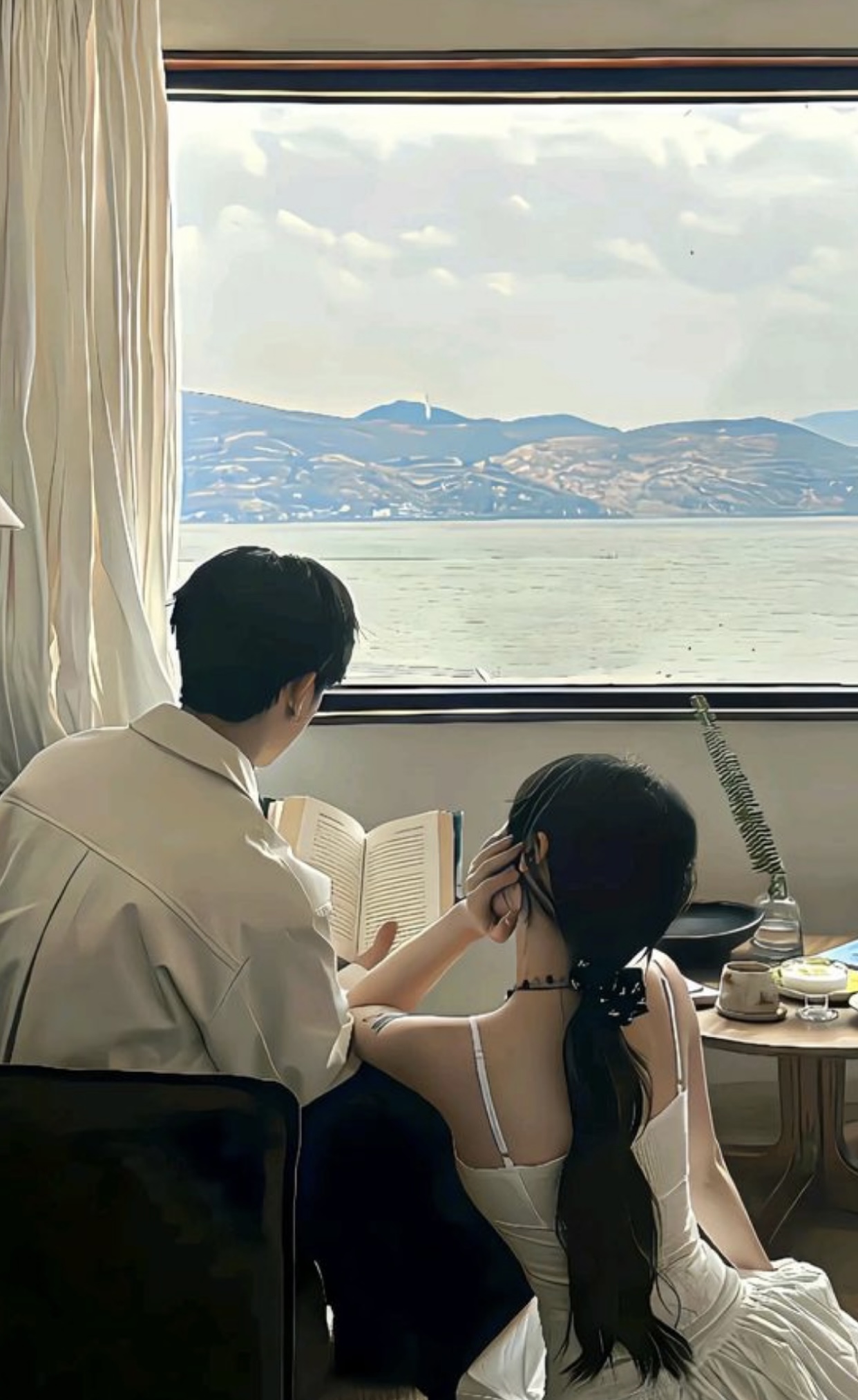 SỢI DÂY CHUYỂN TÔI ĐẤU GIÁ, CHỒNG ĐEM TẶNG CHO THƯ KÝ