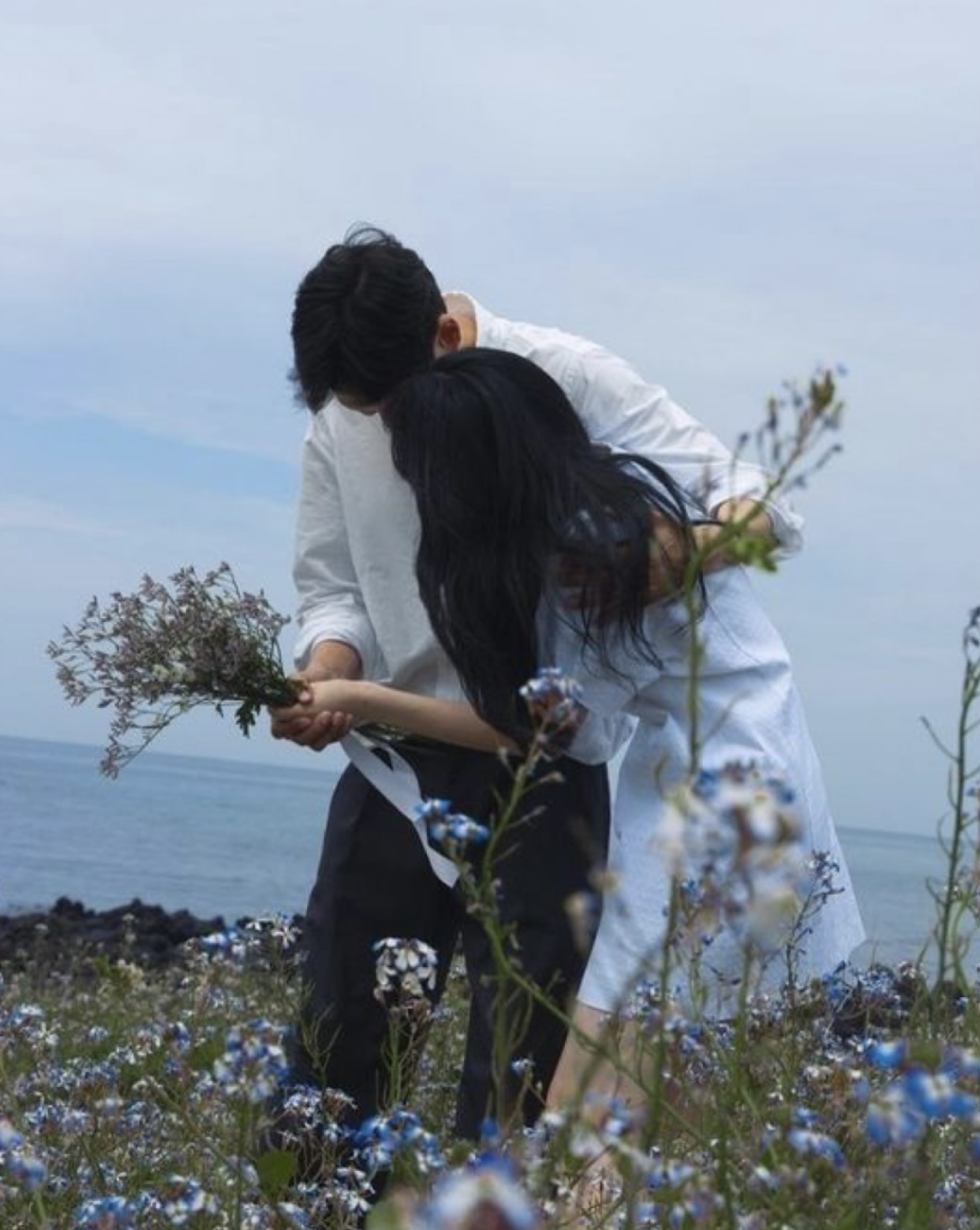 CHỒNG GIẢ CHẾT ĐỂ Ở CÙNG BẠCH NGUYỆT QUANG