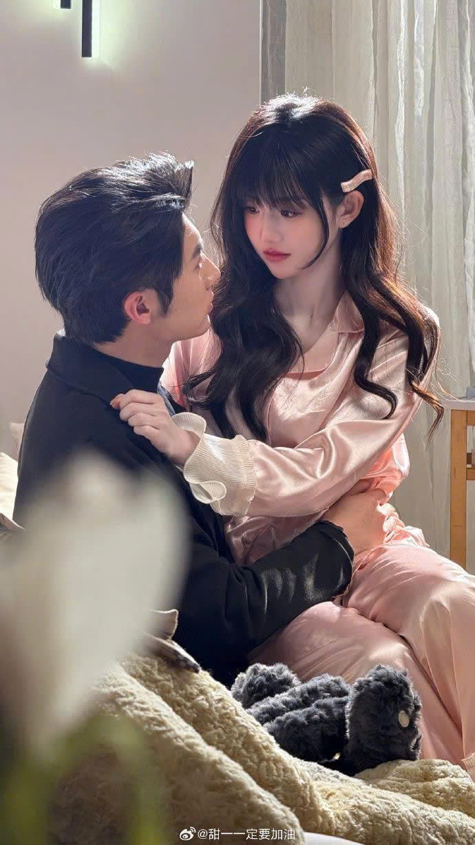 GIỌT LỆ BIỂN SÂU