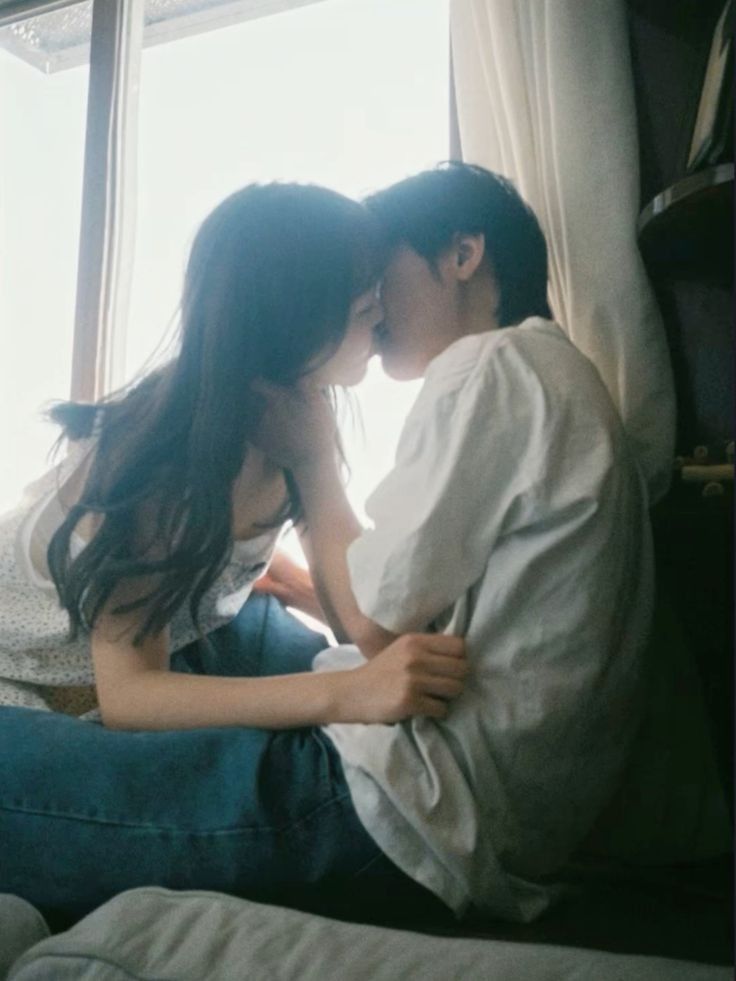 Chuyện Tình Bí Mật Với Chú Nhỏ