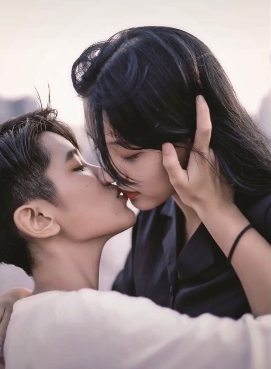 Tôi Cưới Tổng Tài Vì Lỡ Miệng Gọi Chồng Yêu