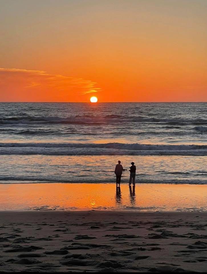 TÌNH YÊU RẺ TIỀN