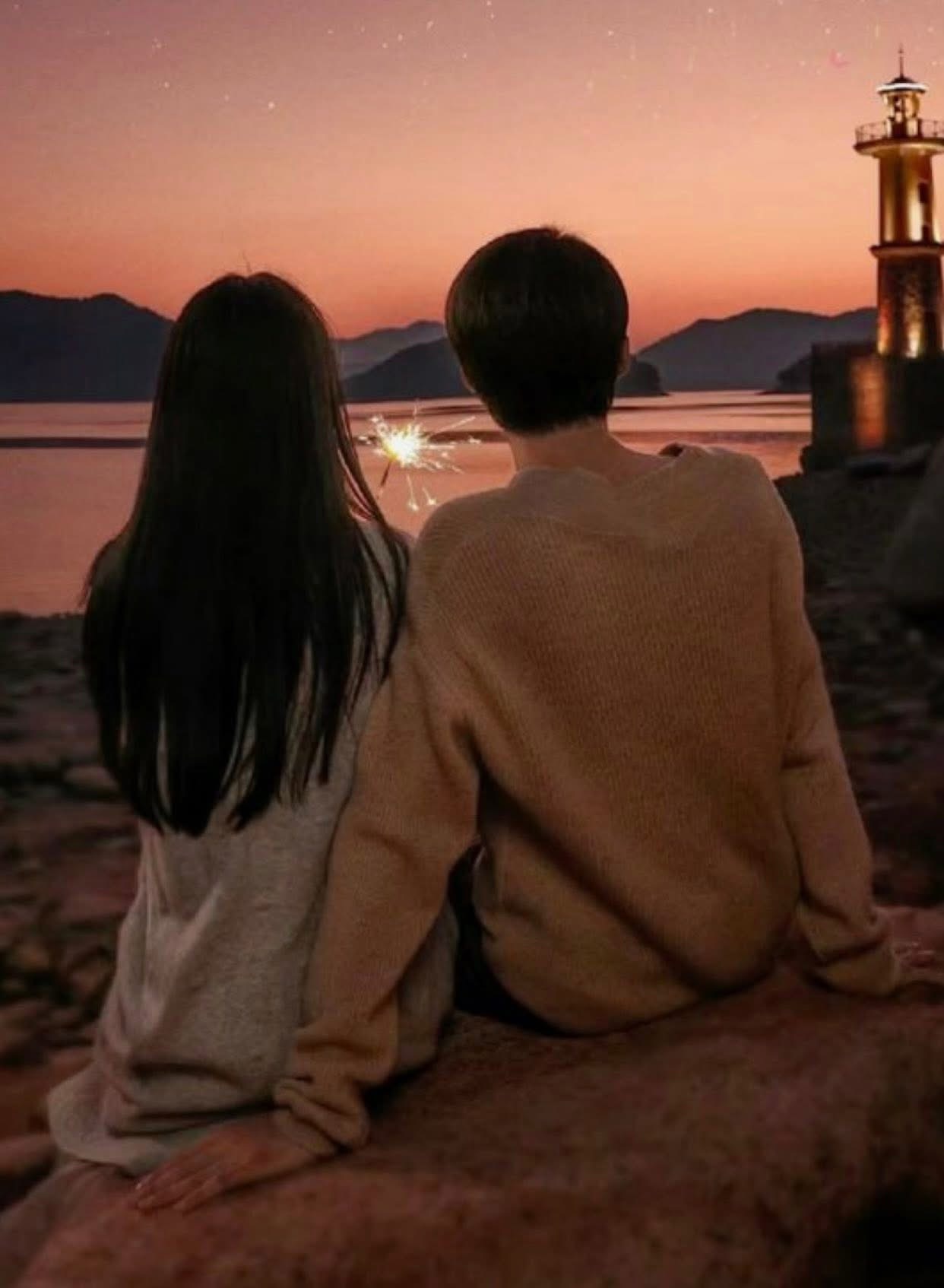 CHỒNG TÔI CƯỜI NGỌT NGÀO VỚI BẠN GÁI CŨ