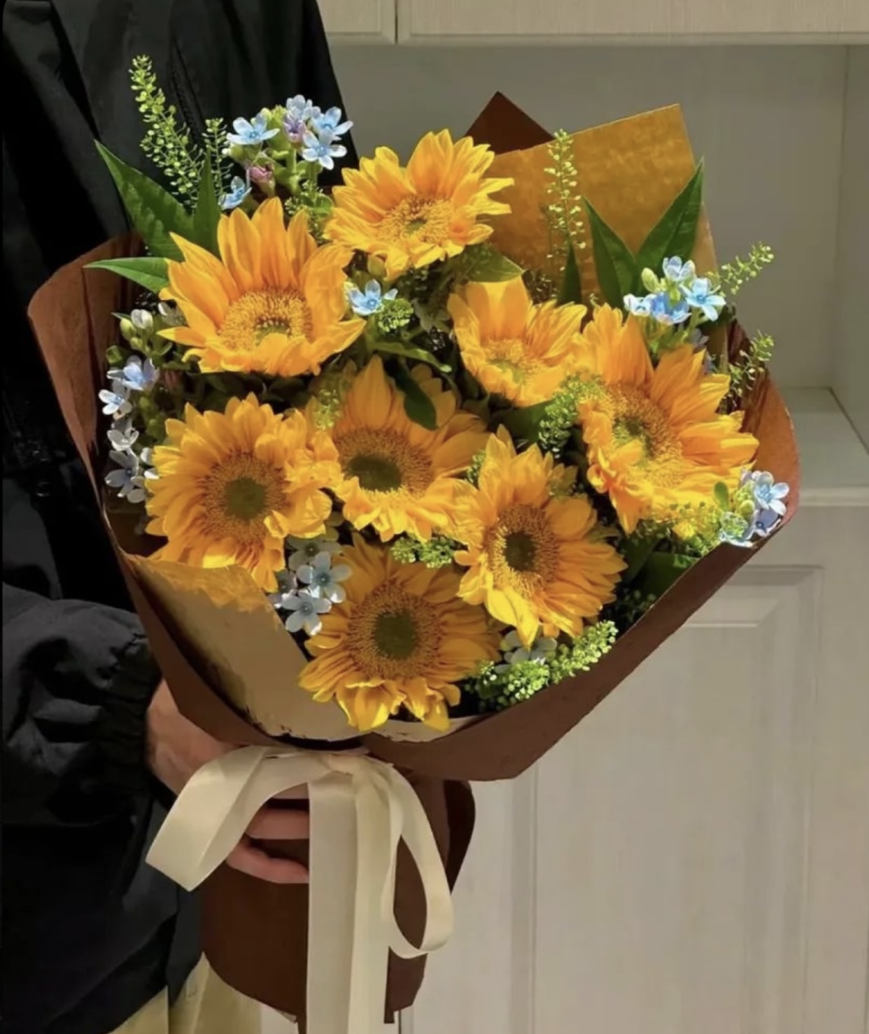 XUYÊN KHÔNG VỀ 10 NĂM SAU